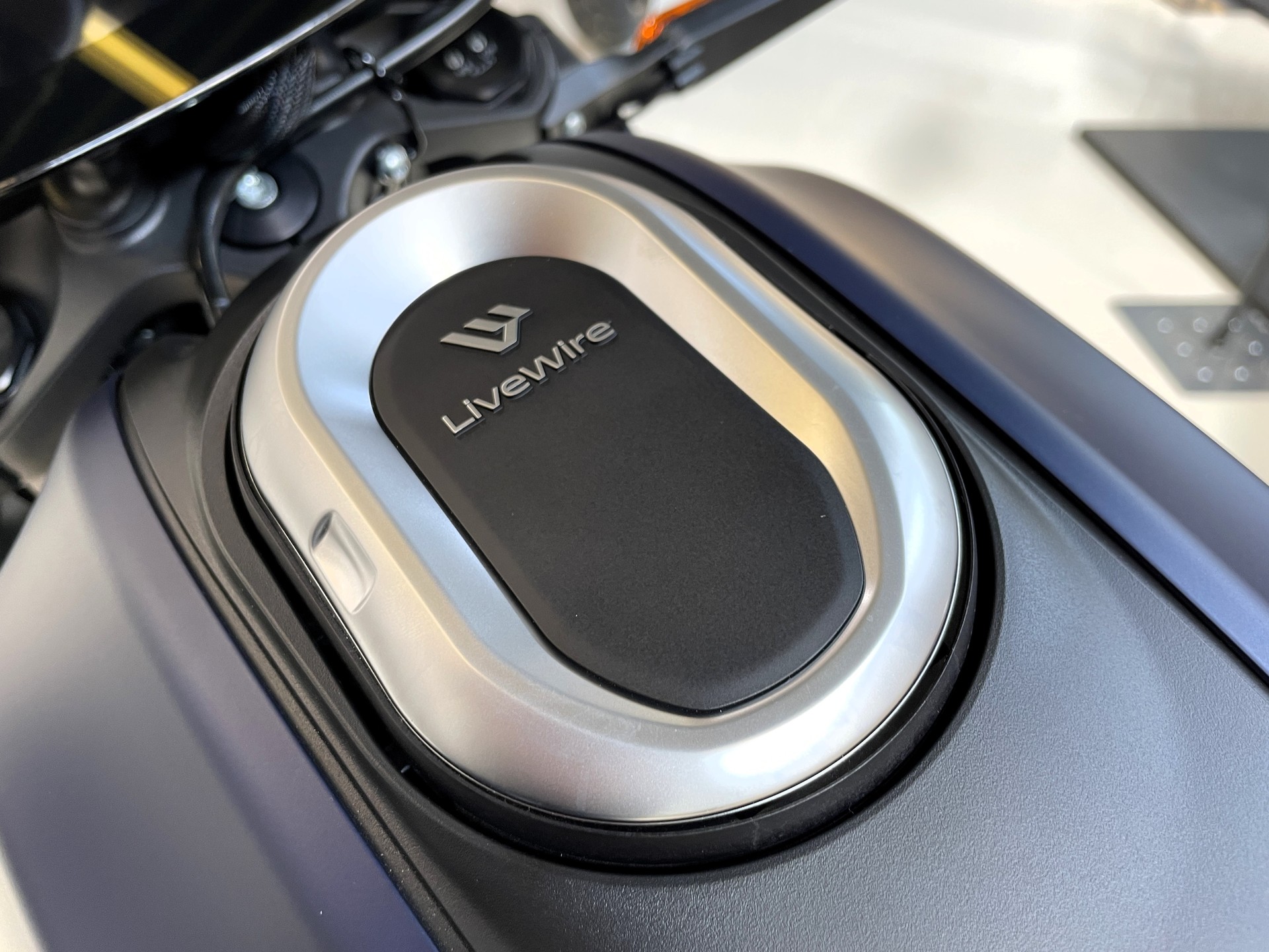 LIVEWIRE One-image-14