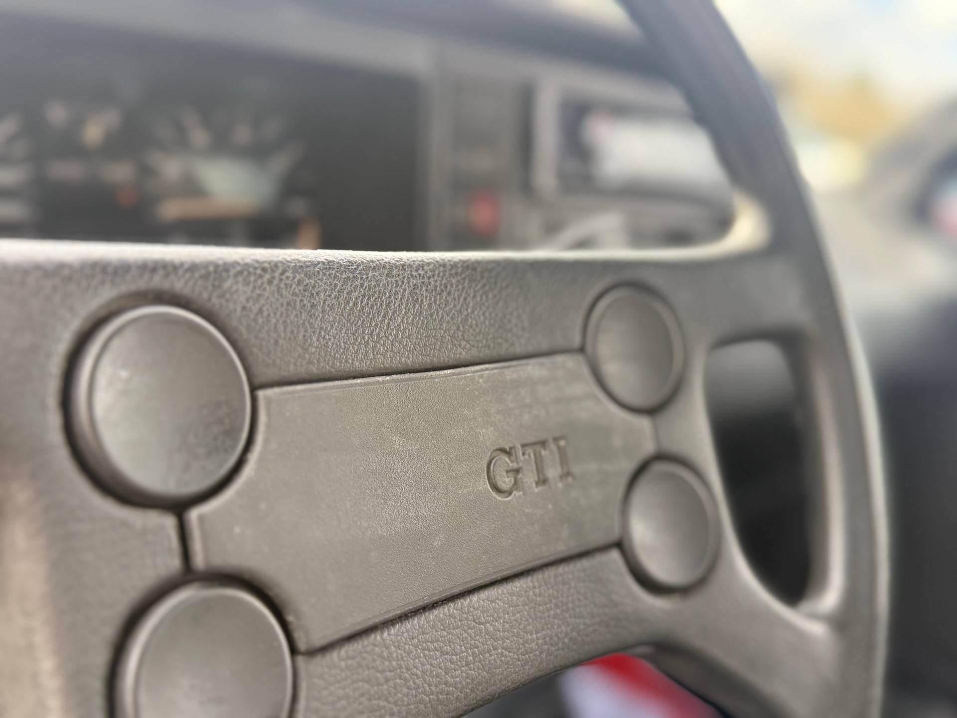 VW Golf 1800 GTI-image-9