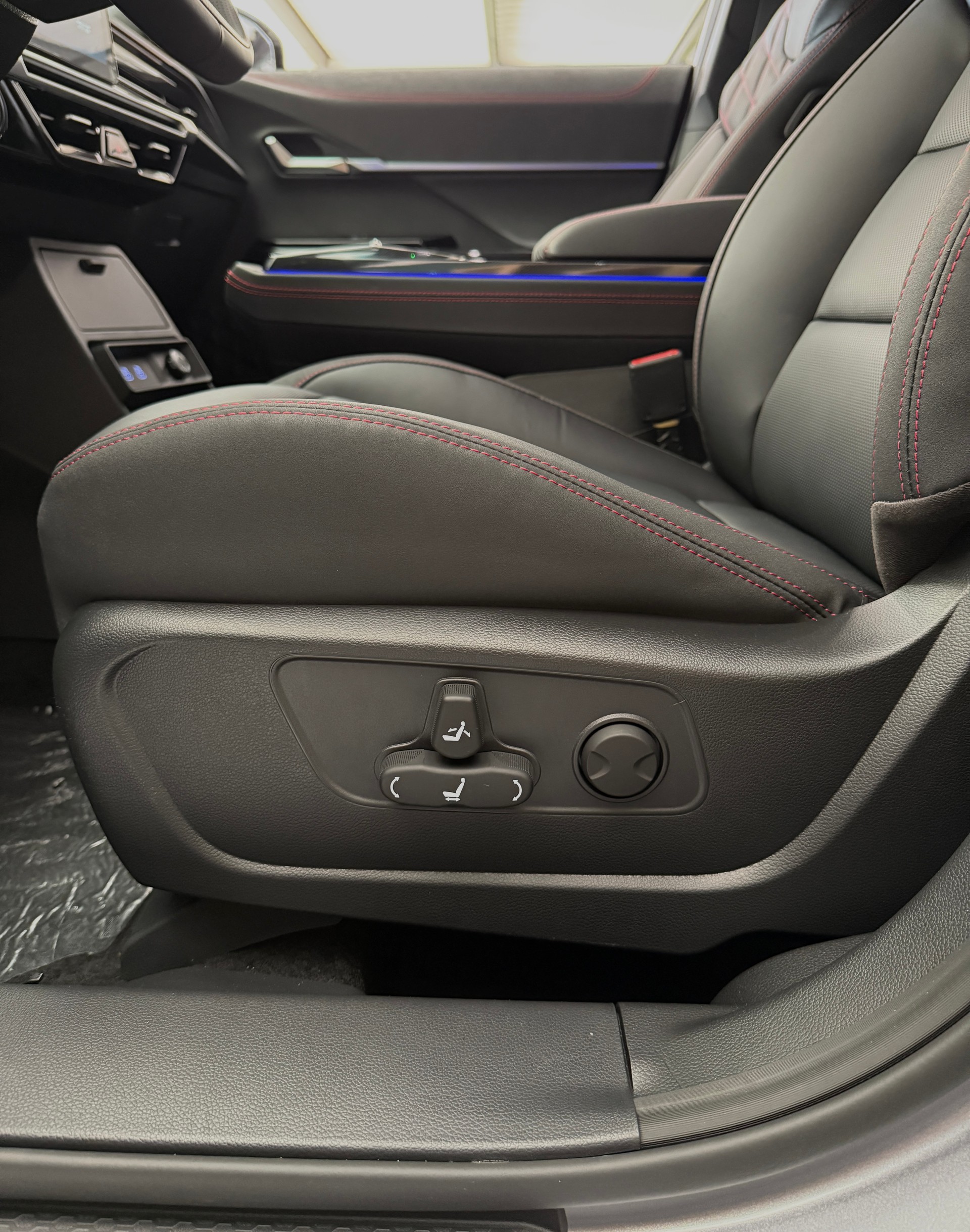 KGM-SsangYong Actyon 1.5 T GDI Hybrid Titanium Automat-image-15