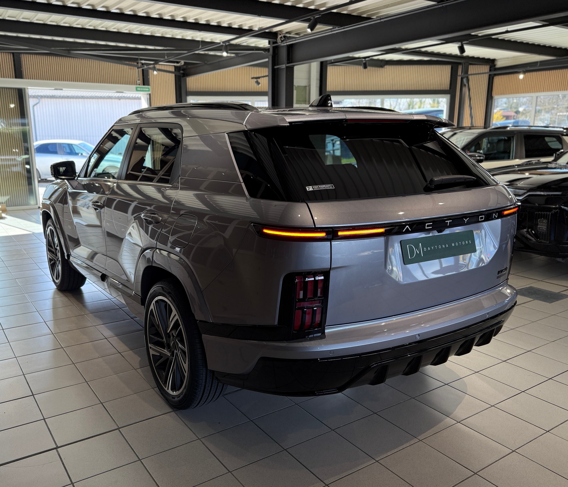 KGM-SsangYong Actyon 1.5 T GDI Hybrid Titanium Automat-showroom-element-3
