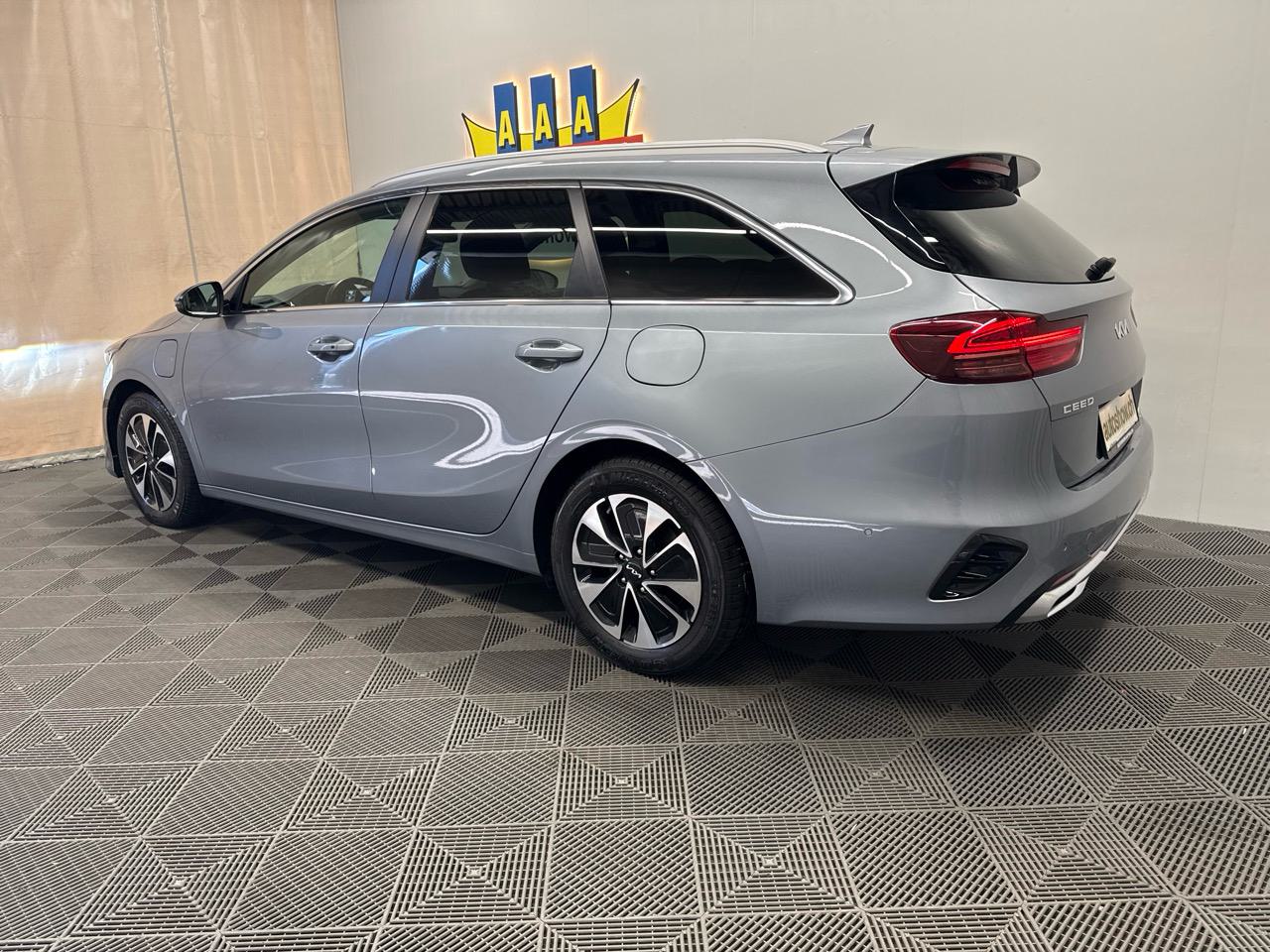 KIA Ceed Sportswagon 1.6 GDi Plug-in Hybrid Style DCT-showroom-element-1