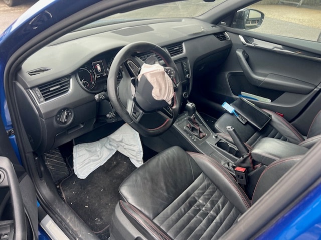 SKODA Octavia Combi 2.0 TSI RS DSG-image-5