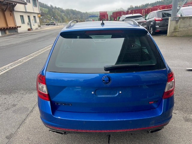 SKODA Octavia Combi 2.0 TSI RS DSG-image-15
