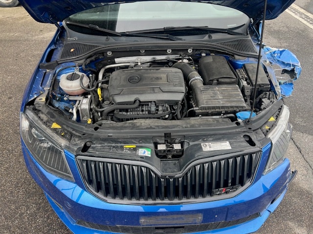 SKODA Octavia Combi 2.0 TSI RS DSG-image-10