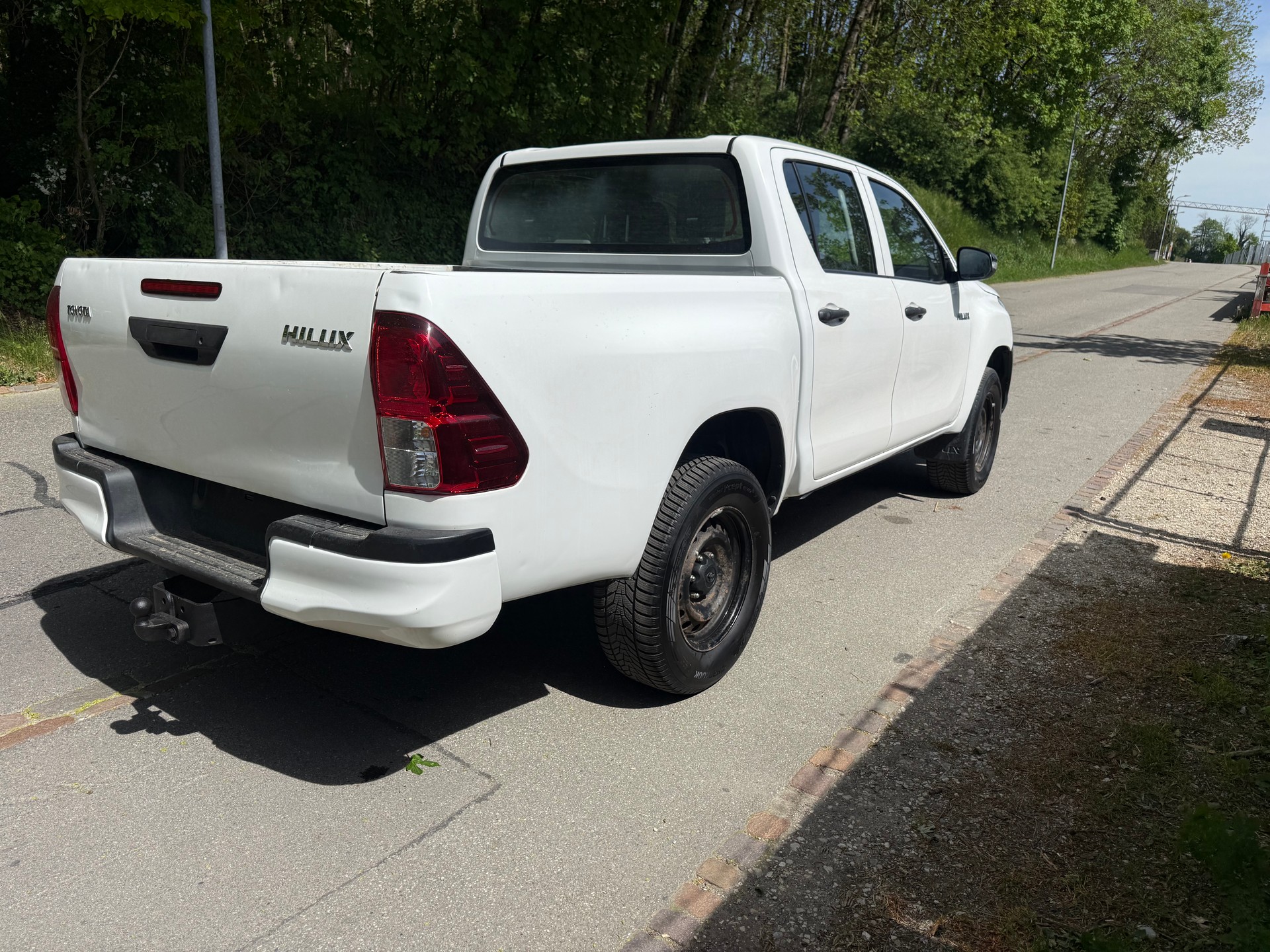 TOYOTA Hilux 2.4D-4D Luna Double Cab 4x4-image-4