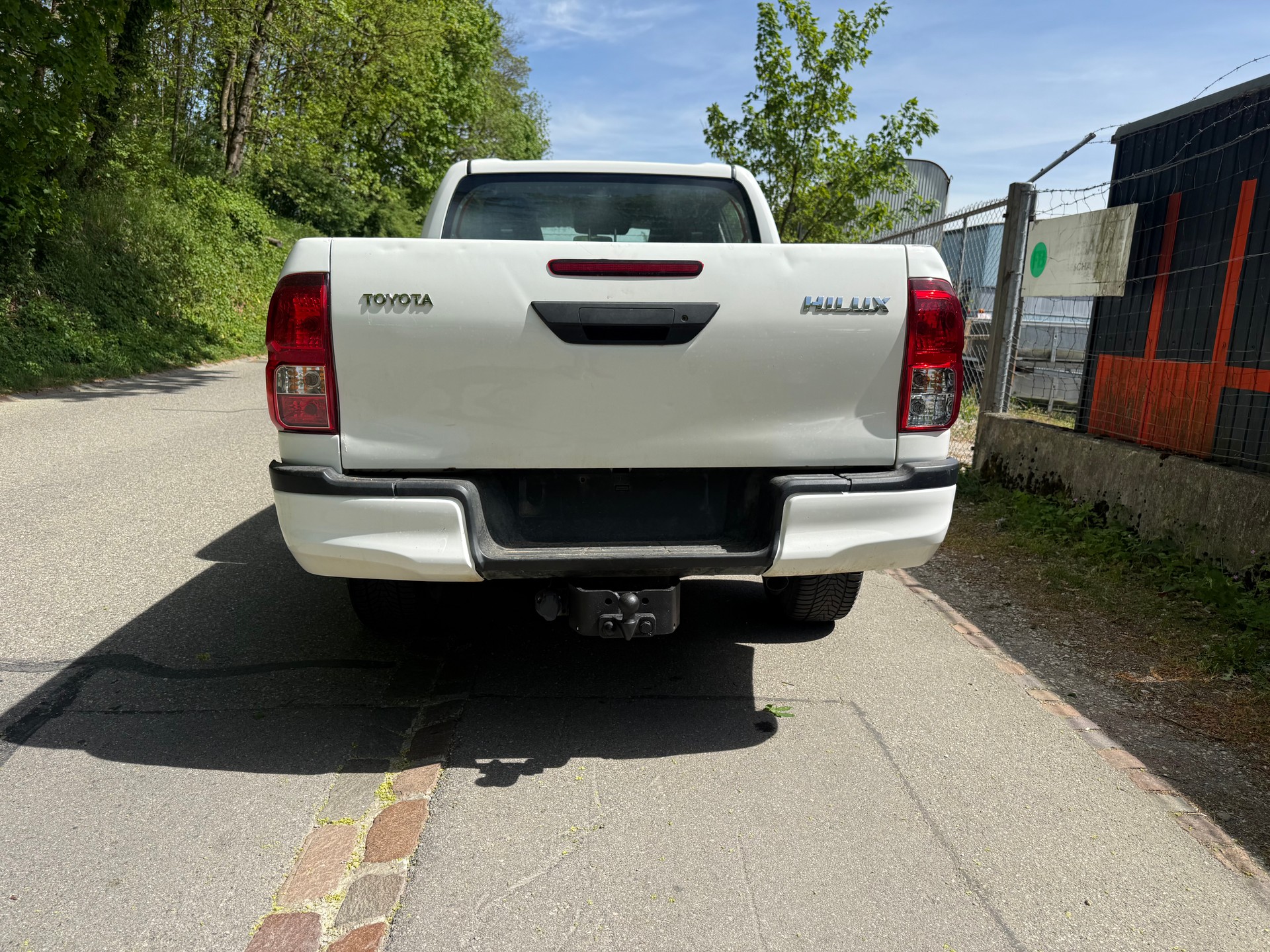 TOYOTA Hilux 2.4D-4D Luna Double Cab 4x4-showroom-element-3