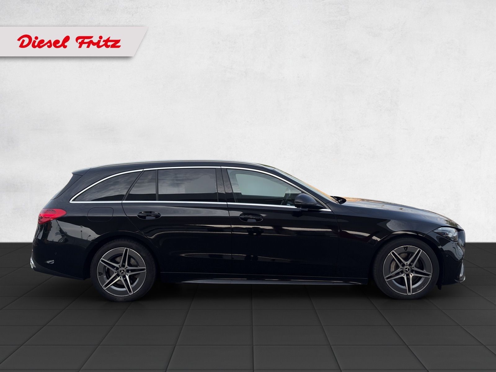 MERCEDES-BENZ C 300 d AMG Line-image-5