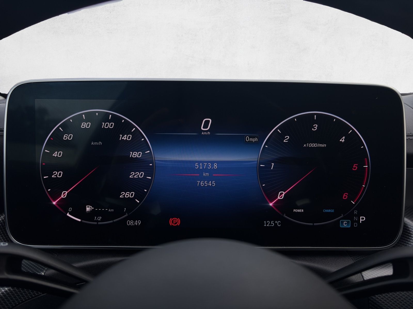 MERCEDES-BENZ C 300 d AMG Line-image-11