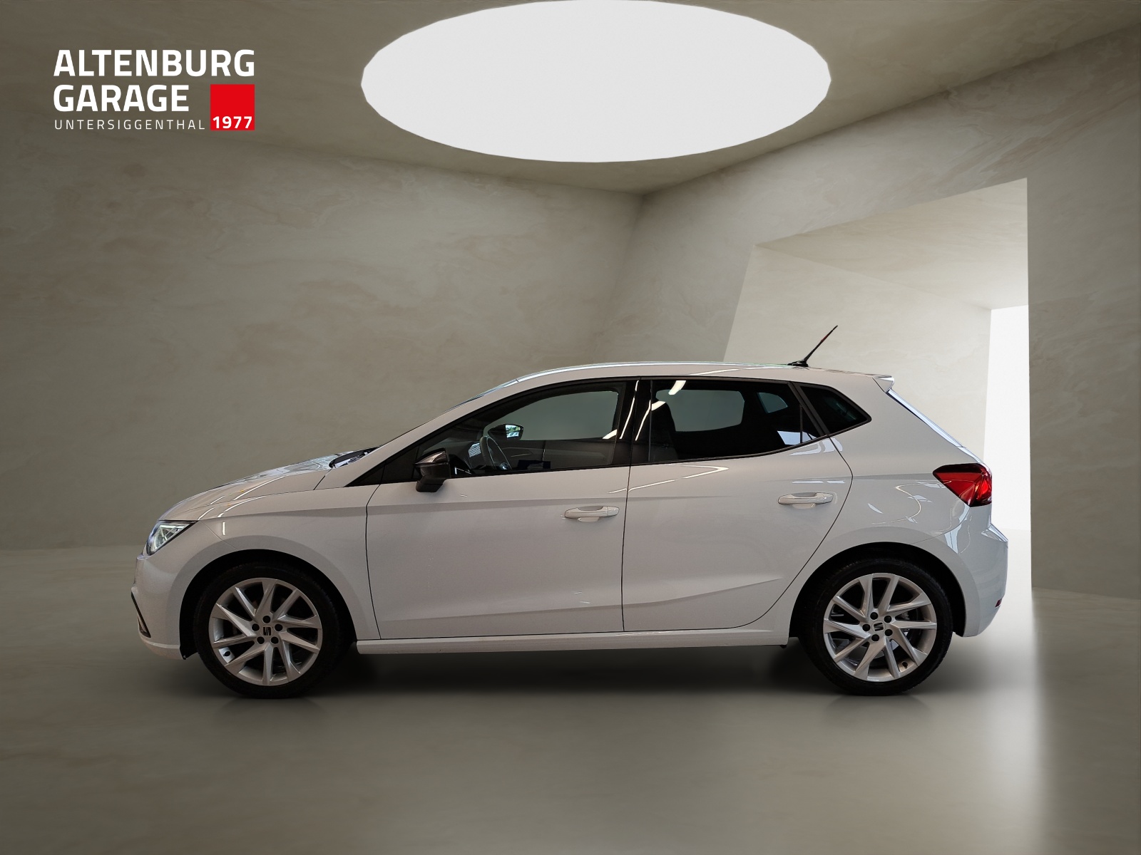 SEAT Ibiza 1.0 TSI 110 FR DSG-showroom-element-1