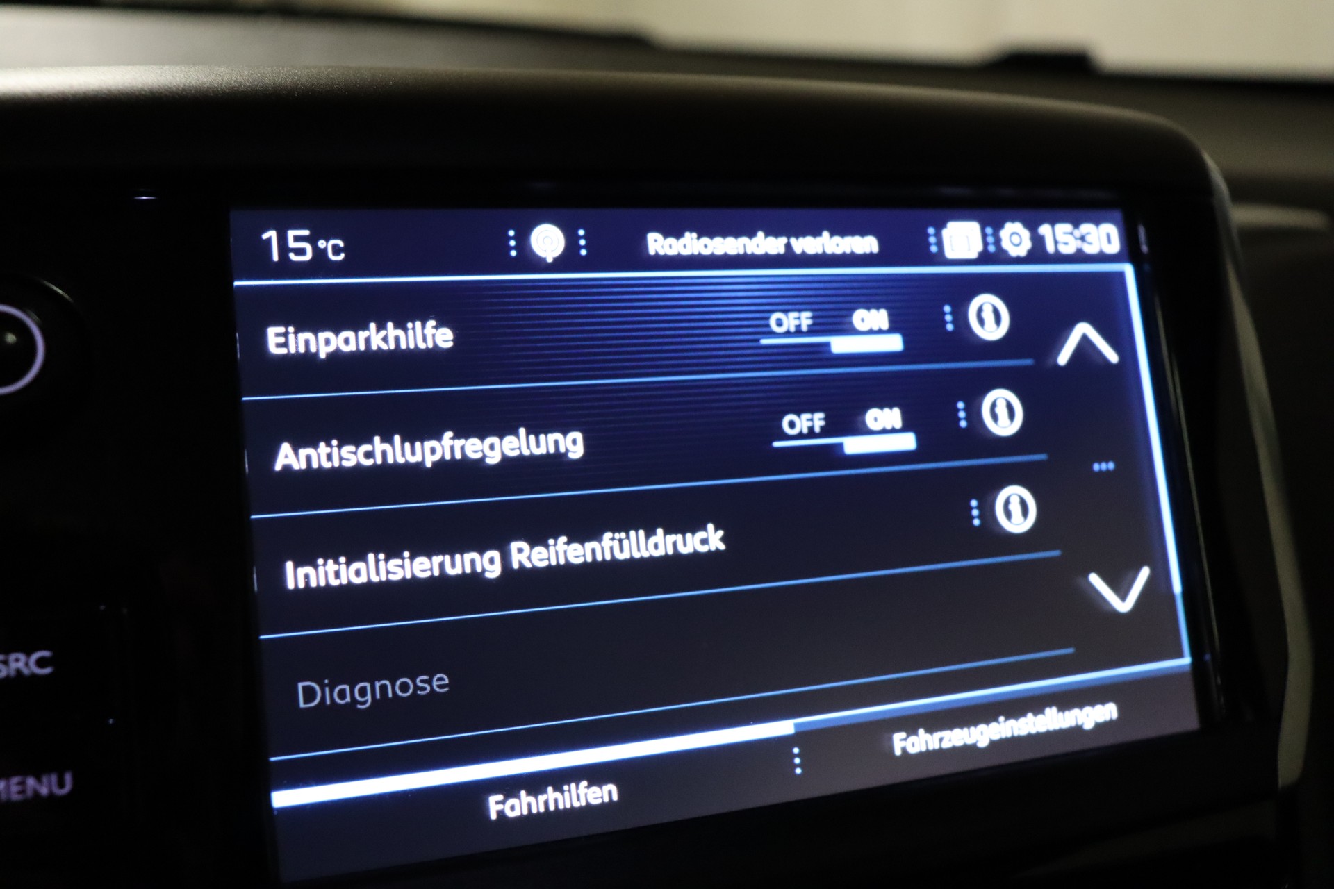 PEUGEOT 208 1.2 PureTech Allure-image-22