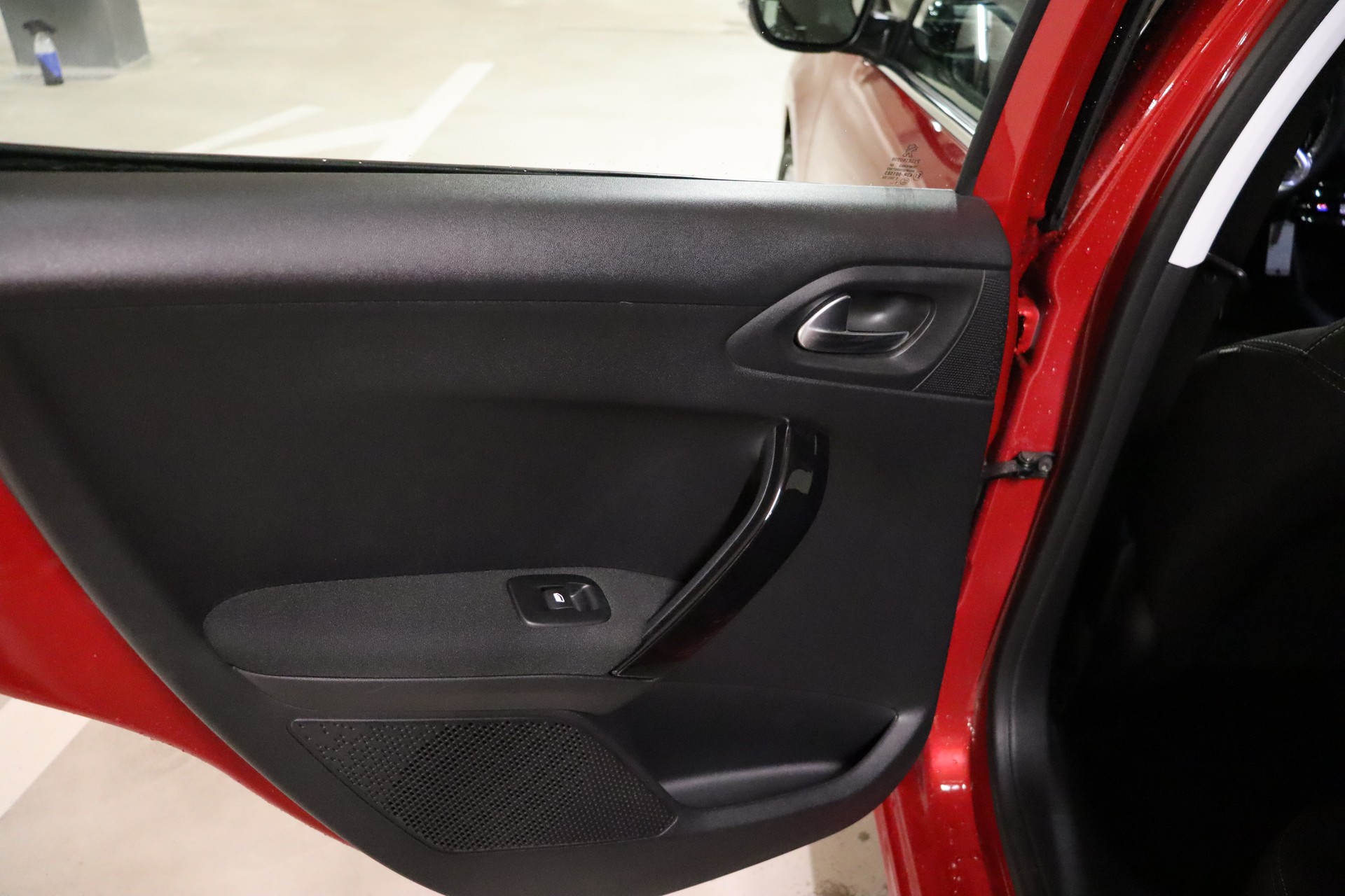 PEUGEOT 208 1.2 PureTech Allure-image-14