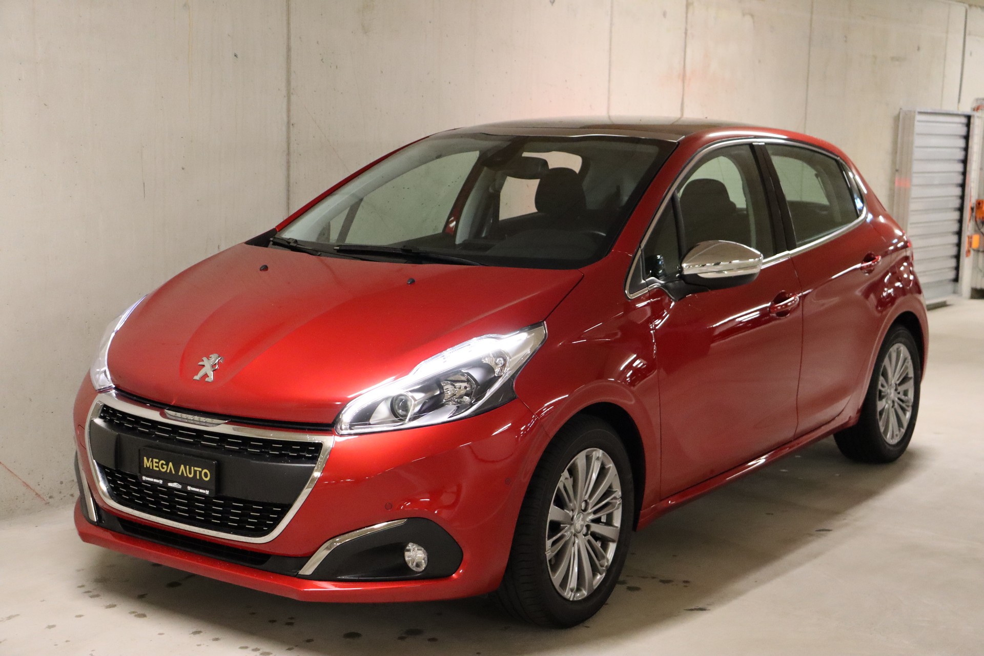 PEUGEOT 208 1.2 PureTech Allure