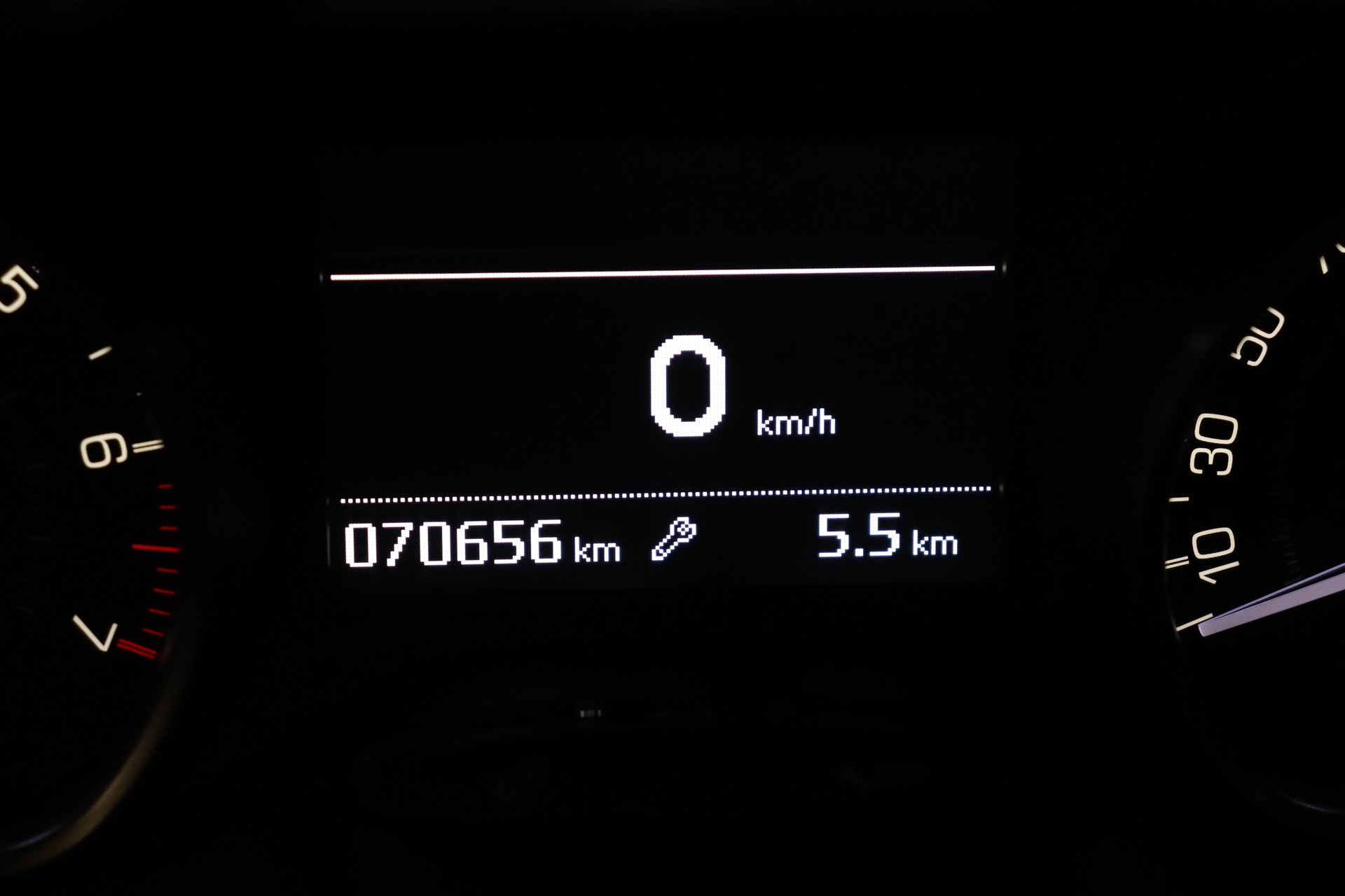 PEUGEOT 208 1.2 PureTech Allure-image-27