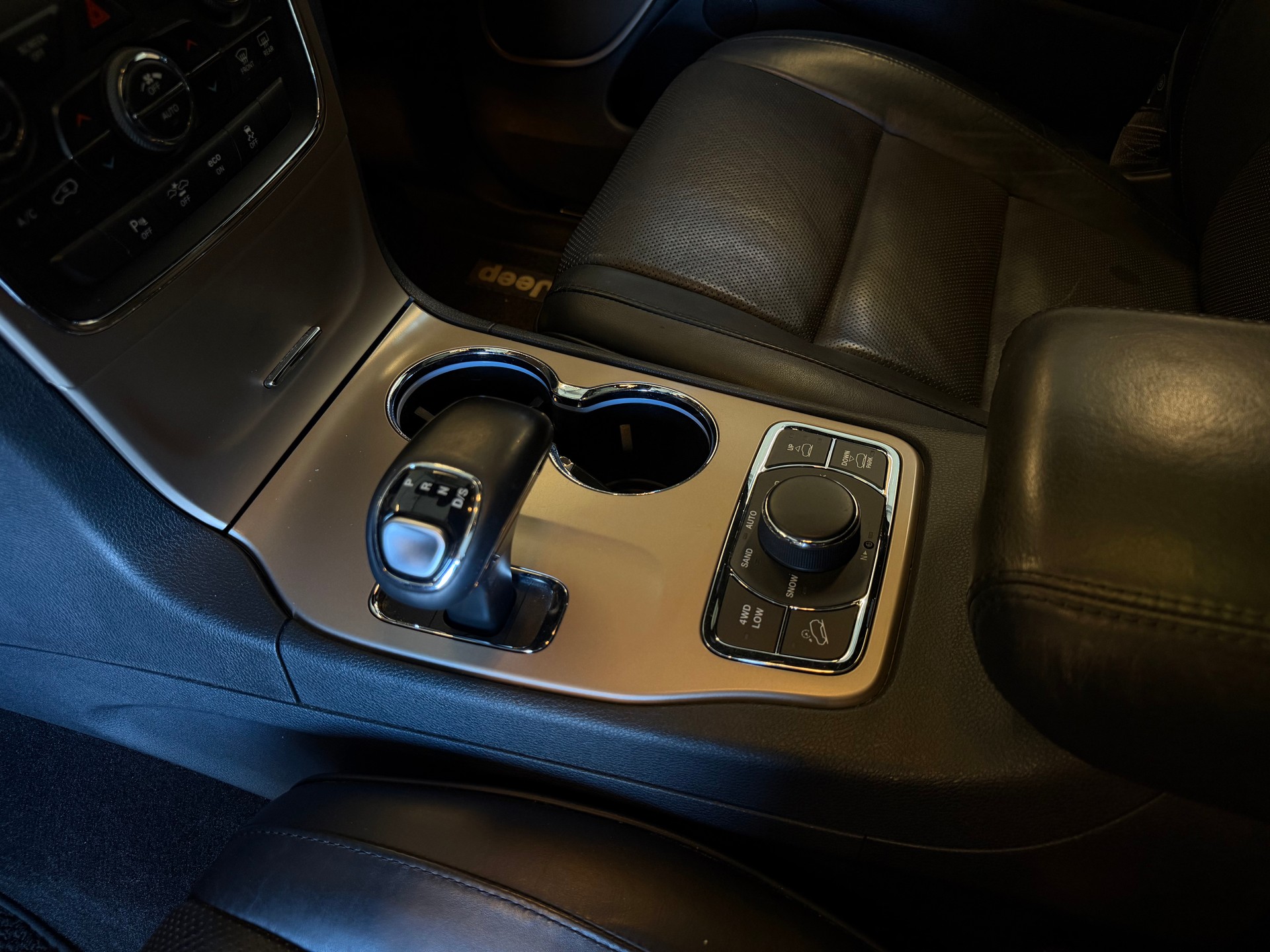 JEEP Grand Cherokee 3.0 CRD 250 Summit-image-15