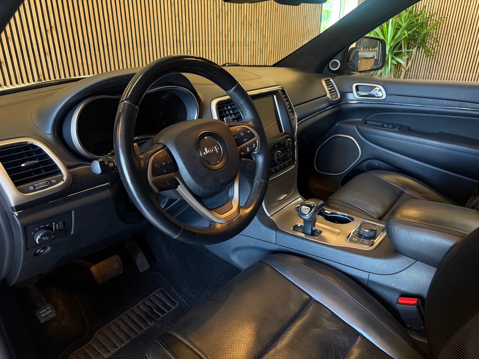 JEEP Grand Cherokee 3.0 CRD 250 Summit-image-11