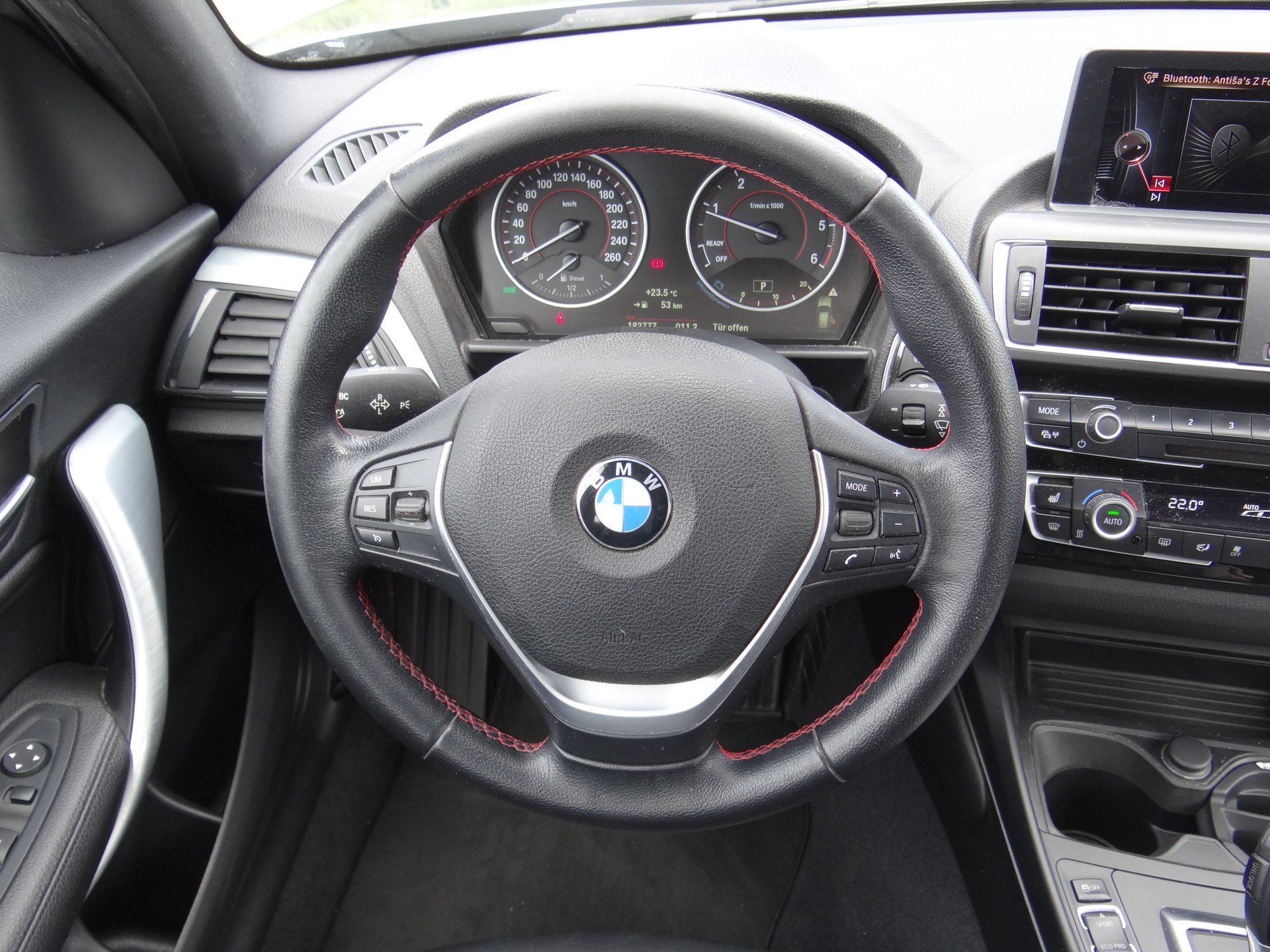 BMW 120d xDrive Sport Line Steptronic-image-14