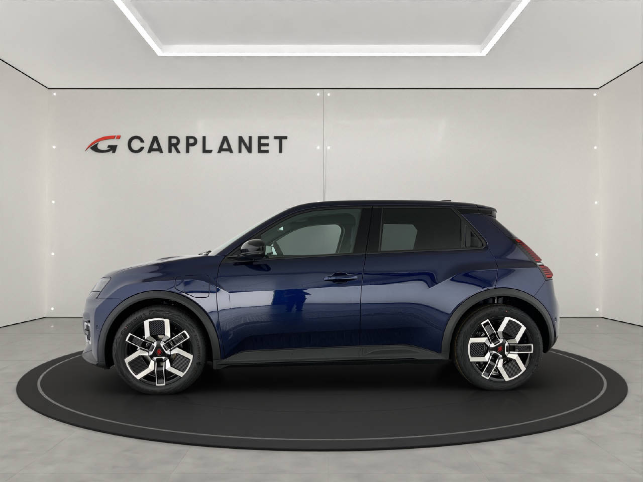 RENAULT R5 E-Tech Comfort Range techno-showroom-element-1