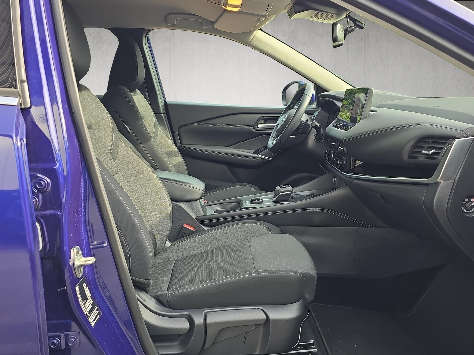 NISSAN Qashqai 1.3 DIG-T N-Connecta 4x4-image-13