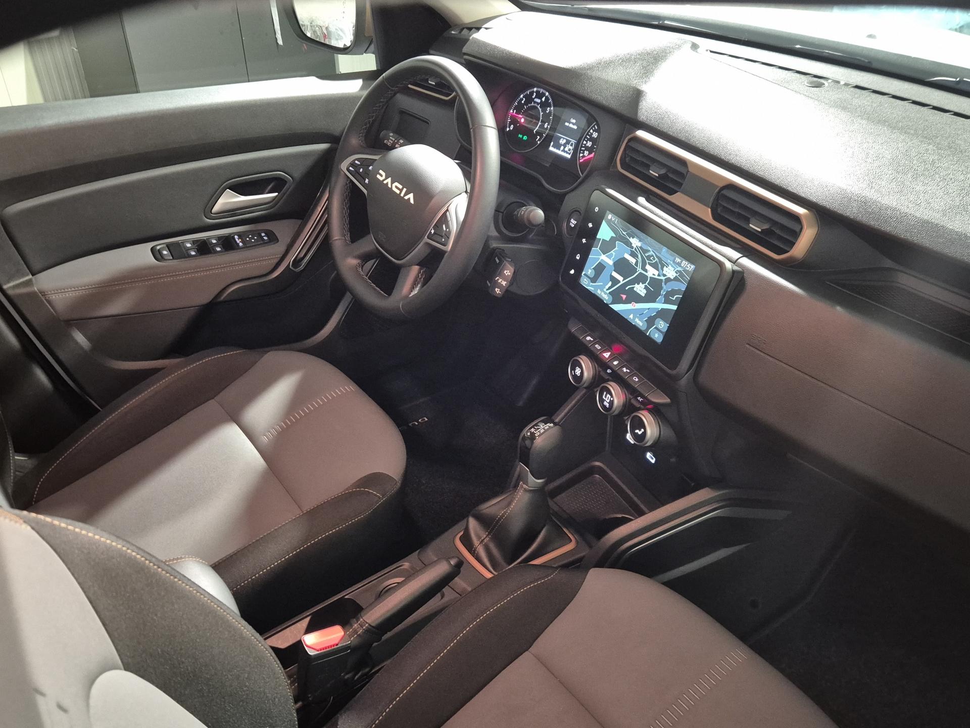 DACIA Duster TCe 150 Extreme EDC 4x2-image-19