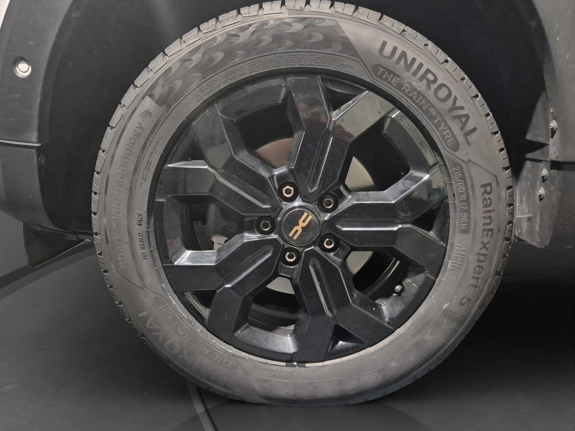 DACIA Duster TCe 150 Extreme EDC 4x2-image-17