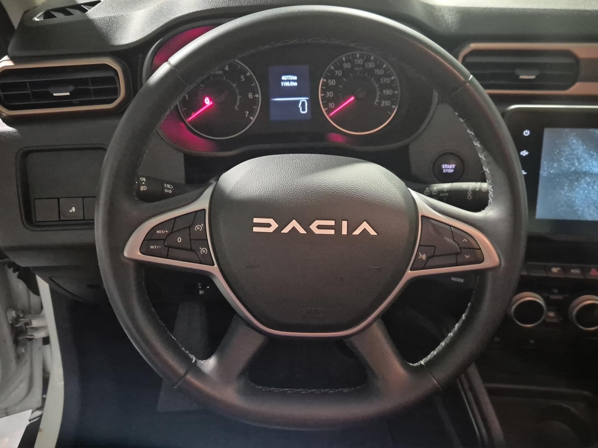 DACIA Duster TCe 150 Extreme EDC 4x2-image-9