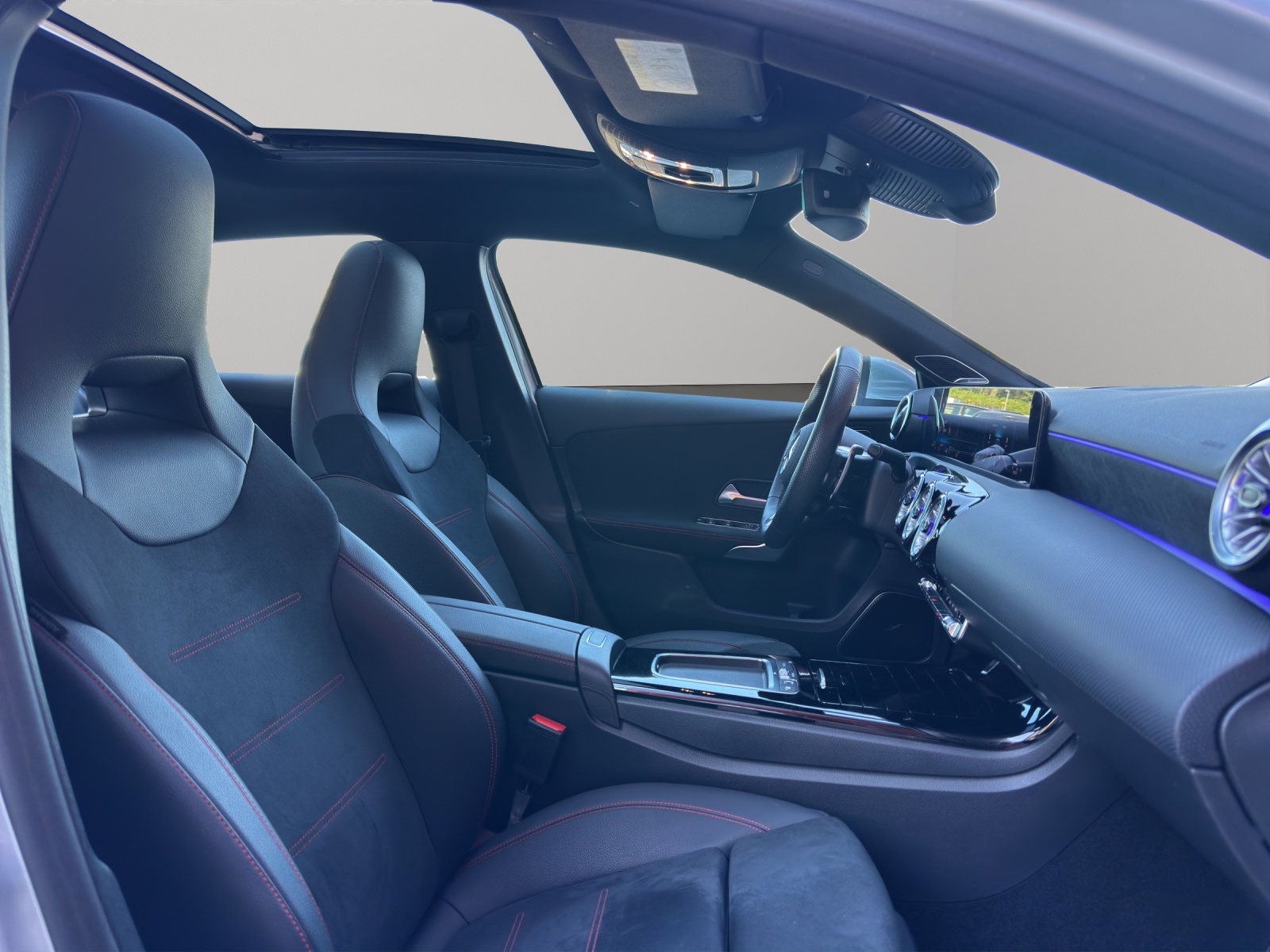 MERCEDES-BENZ A35AMG 4Matic 8G-DCT *CH-Wagen*-image-13