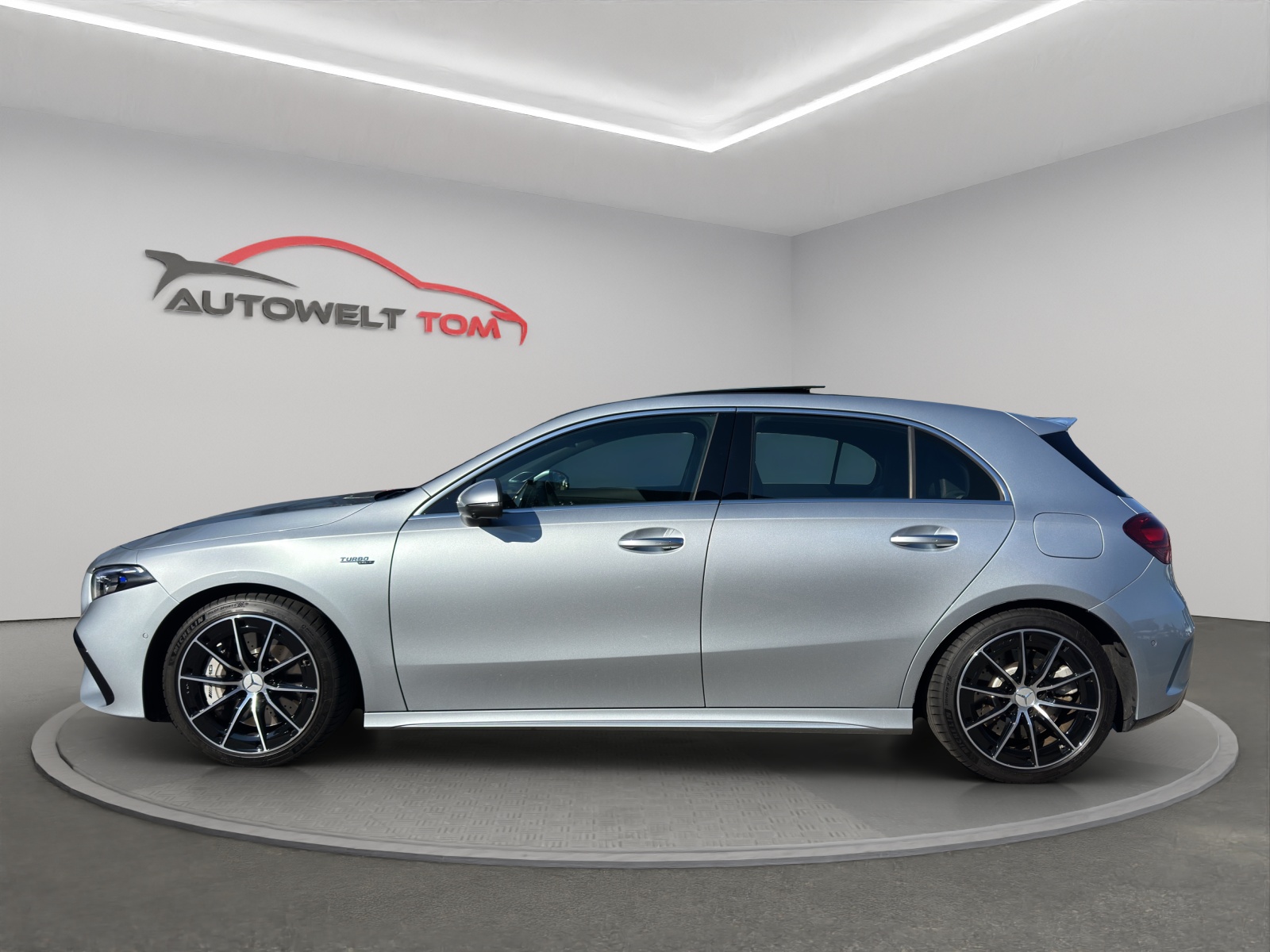 MERCEDES-BENZ A35AMG 4Matic 8G-DCT *CH-Wagen*-image-1