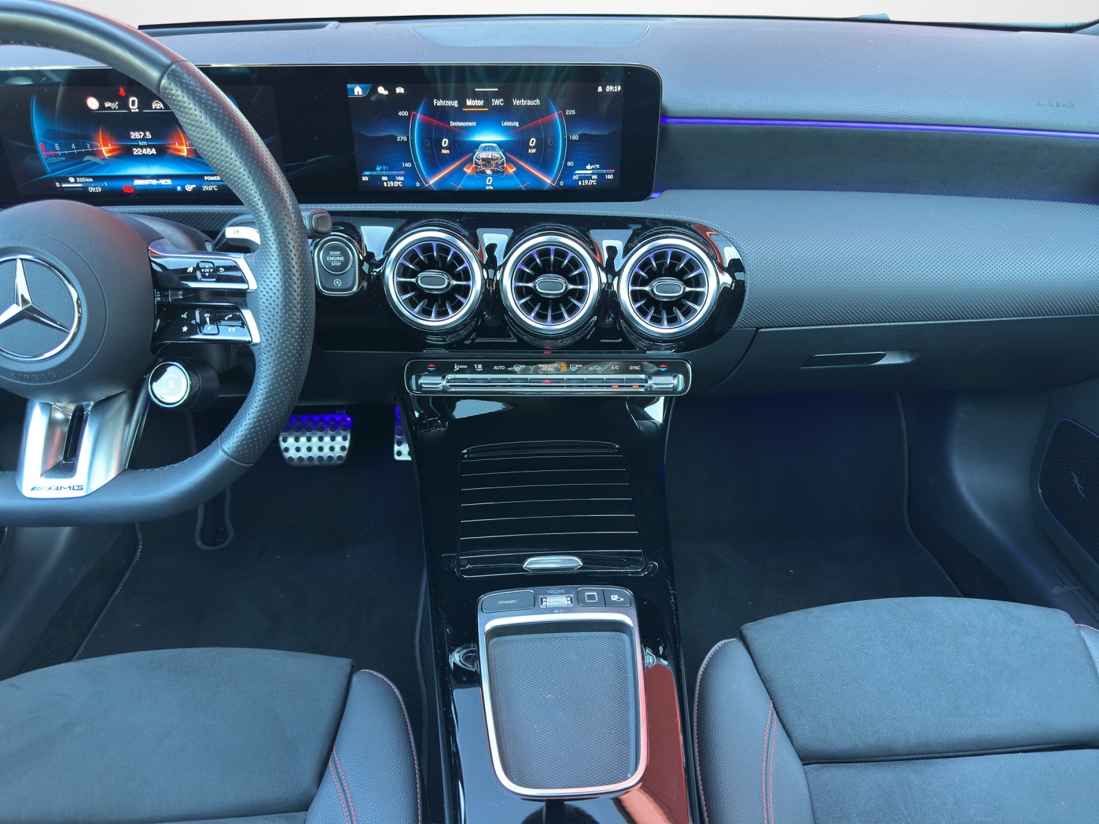 MERCEDES-BENZ A35AMG 4Matic 8G-DCT *CH-Wagen*-image-11