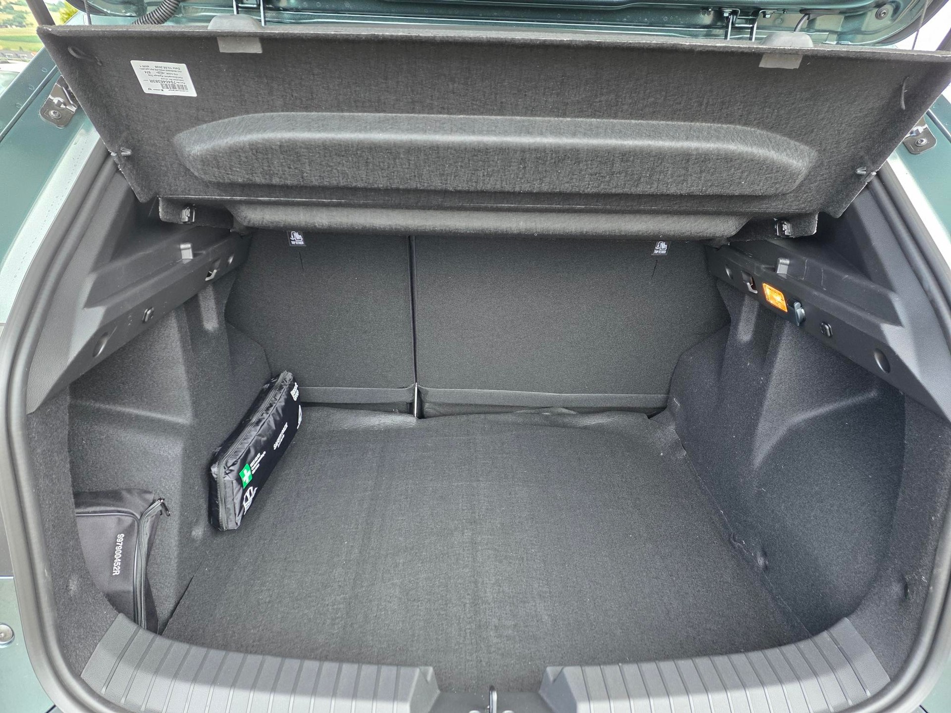 DACIA Duster 1.2 Hybrid Journey 4WD-image-9