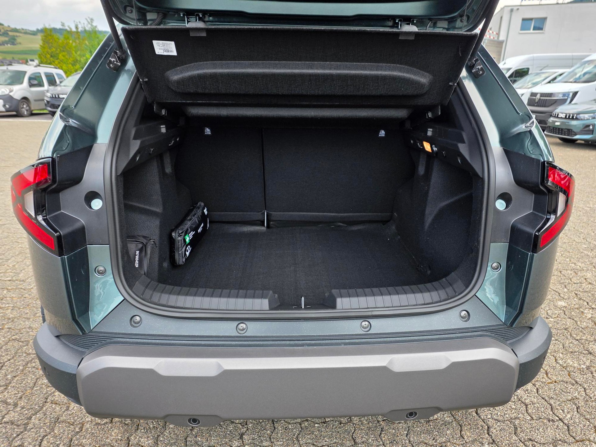 DACIA Duster 1.2 Hybrid Journey 4WD-image-8