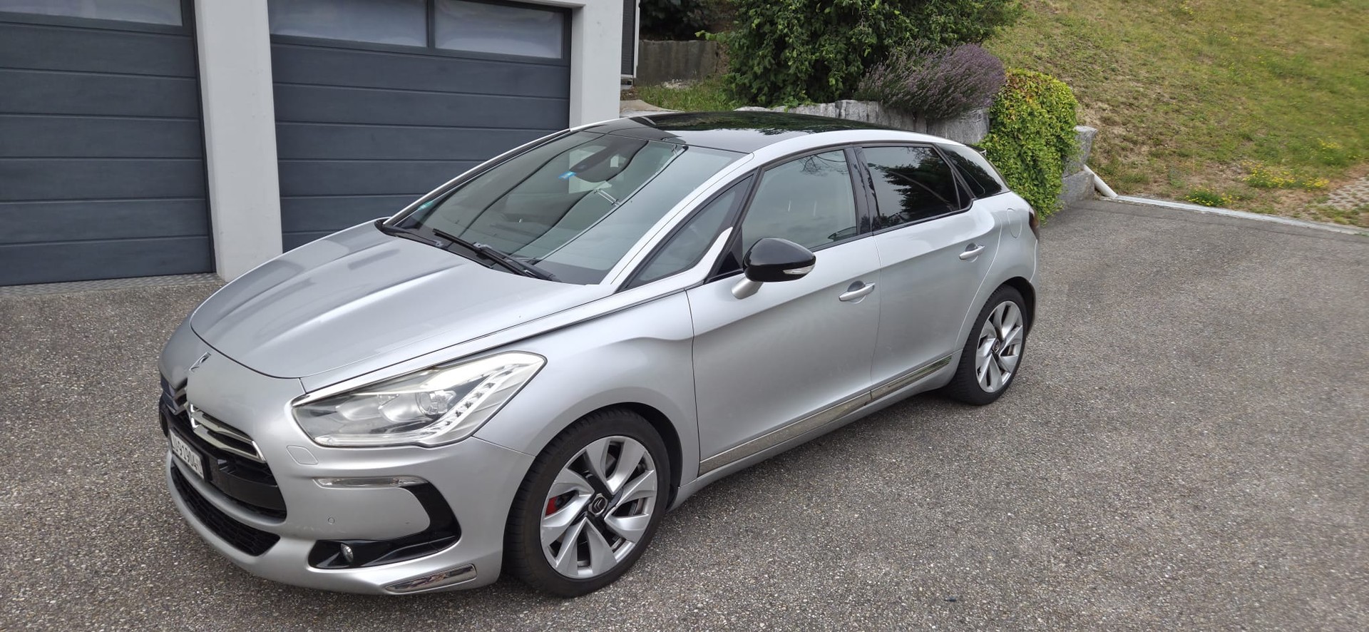 DS AUTOMOBILES DS5 1.6 Turbo Paris Rendez-vous