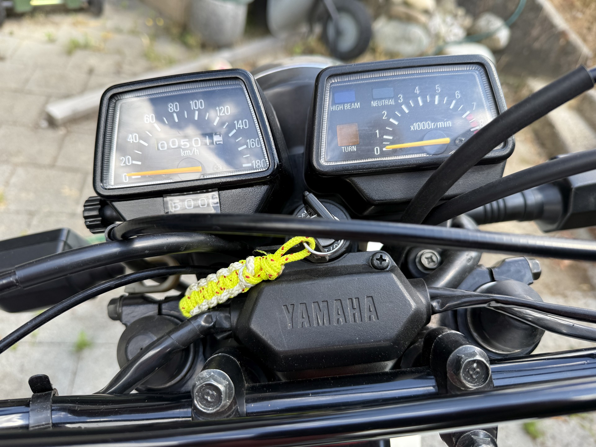 YAMAHA XT 550-image-12
