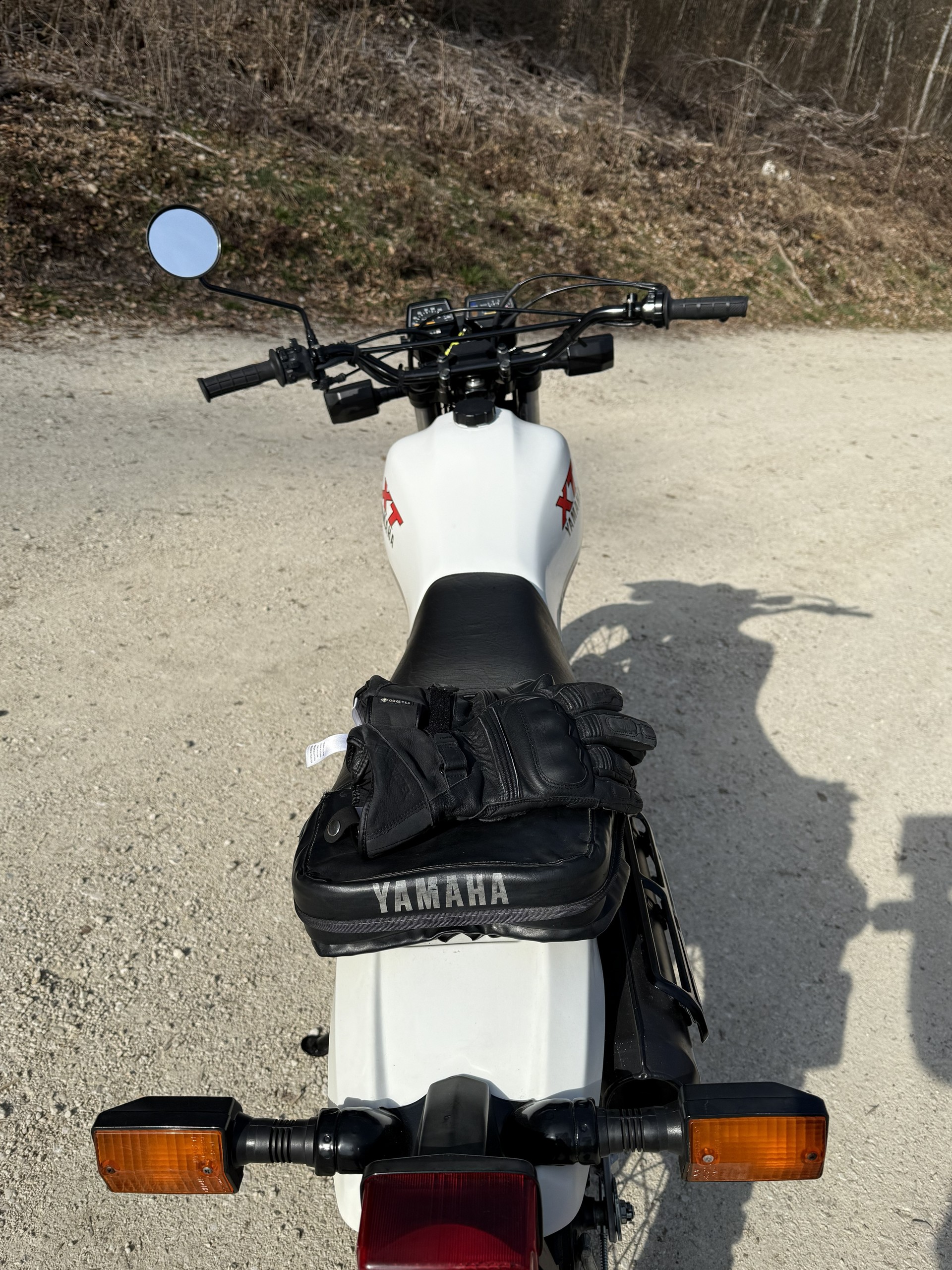 YAMAHA XT 550-image-8