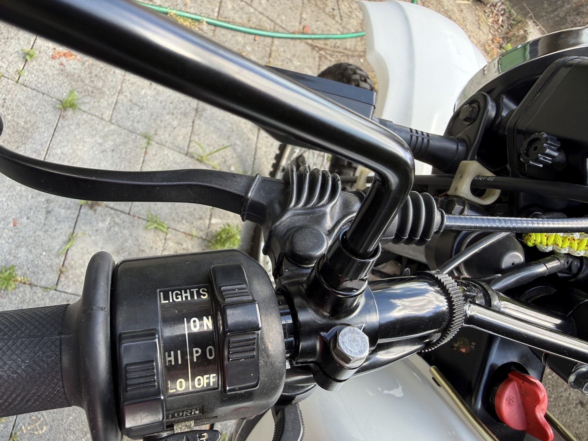 YAMAHA XT 550-image-5