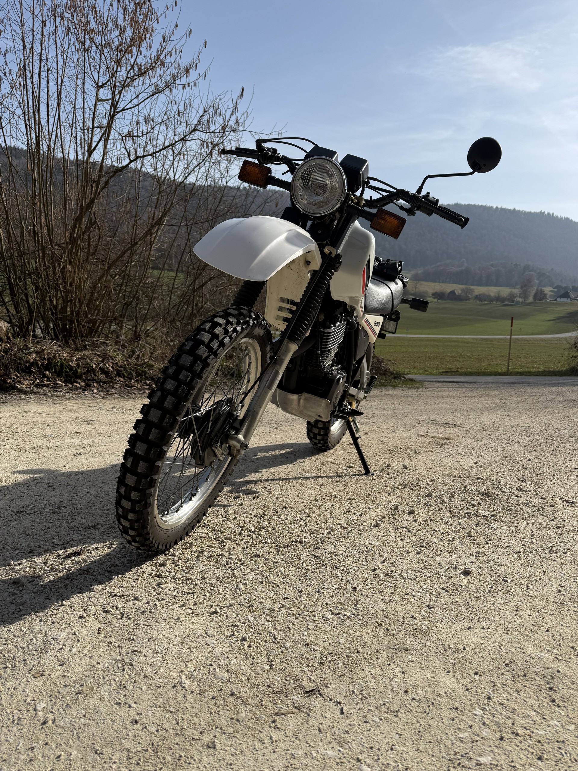 YAMAHA XT 550-image-10