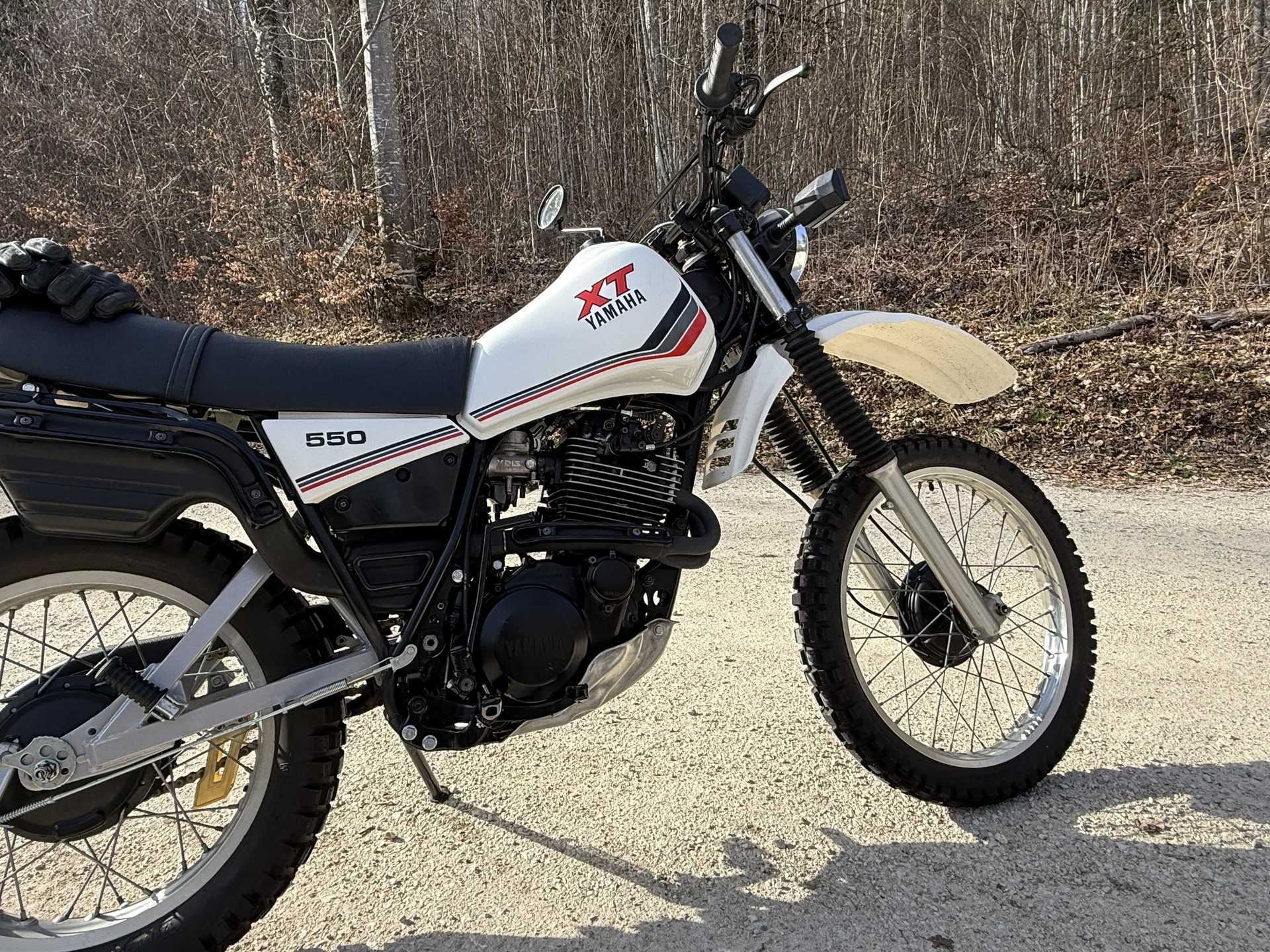 YAMAHA XT 550-image-9