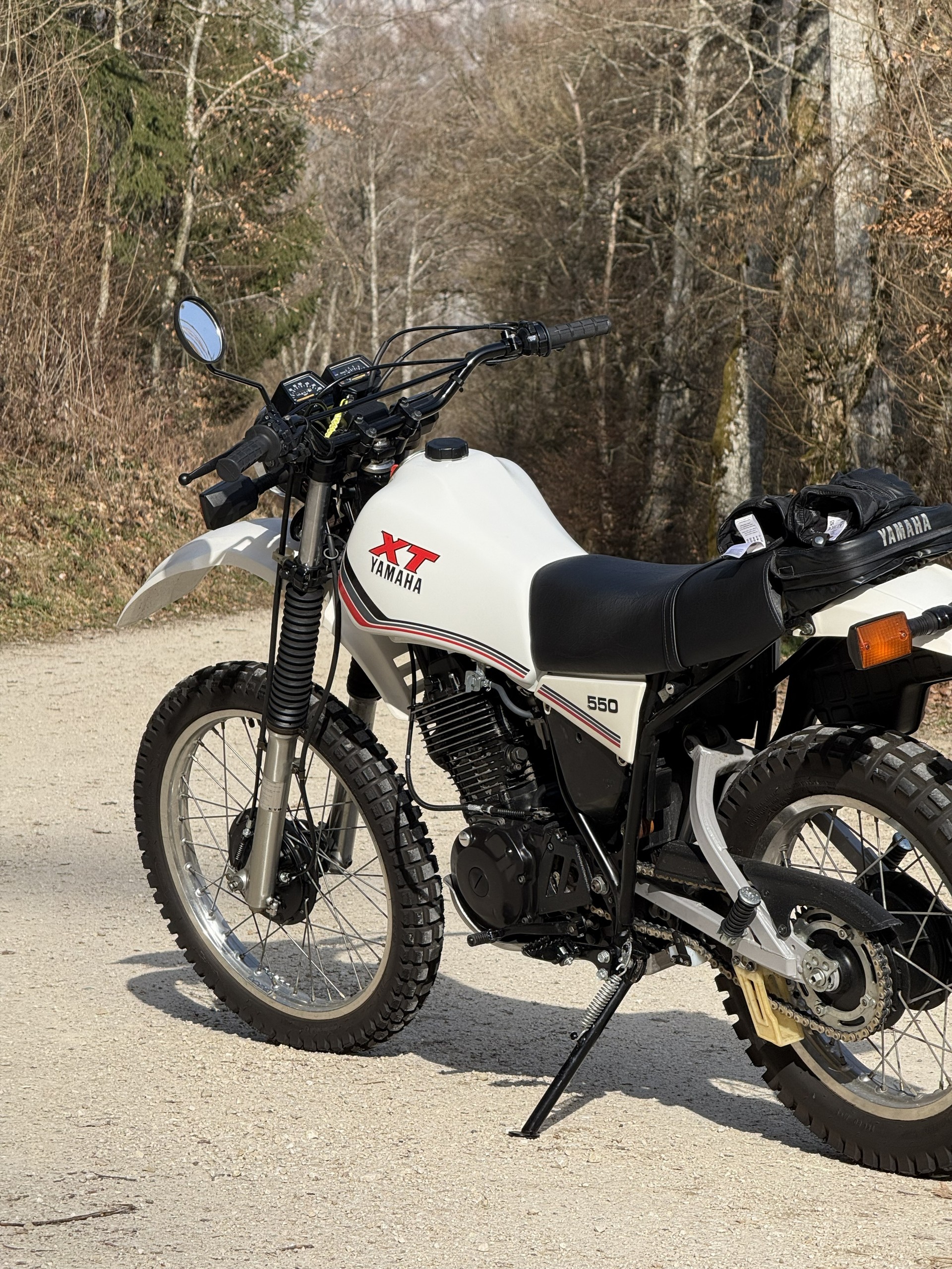 YAMAHA XT 550-image-1