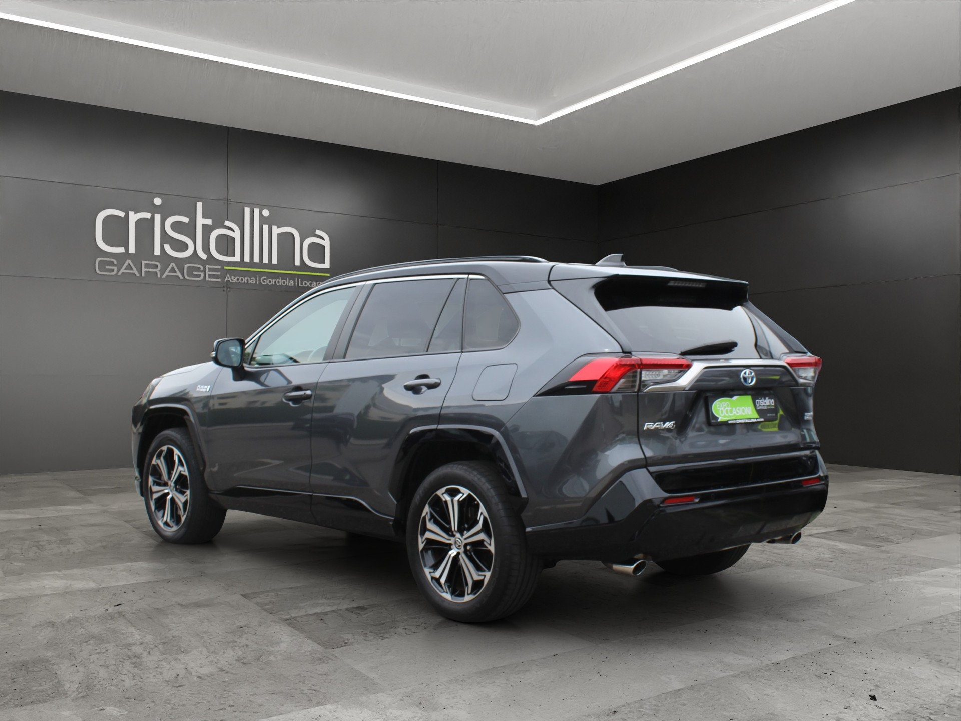 TOYOTA RAV4 2.5 Plug-In-Hybrid Platinum-showroom-element-2