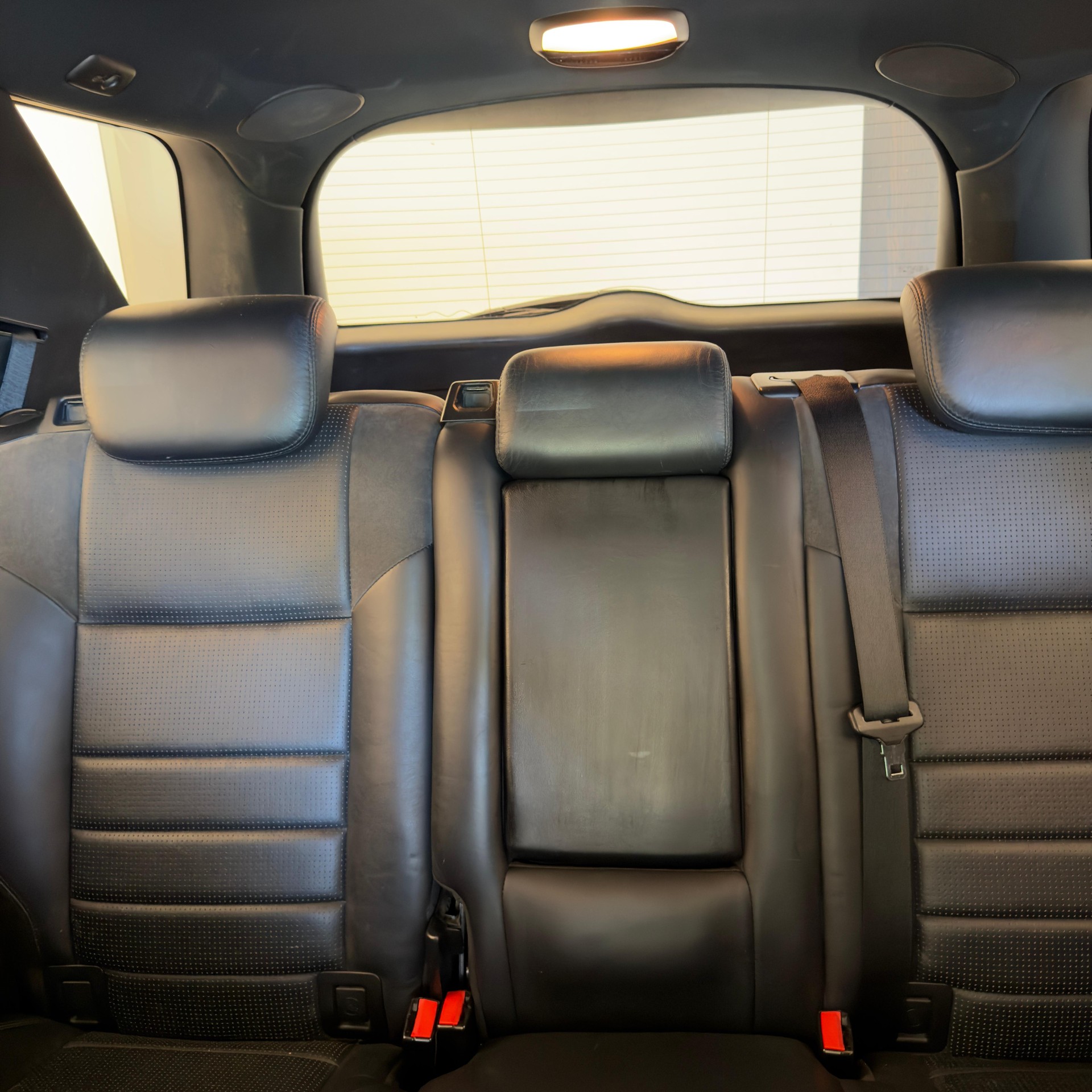 MERCEDES-BENZ ML 63 AMG 4Matic 7G-Tronic-image-12