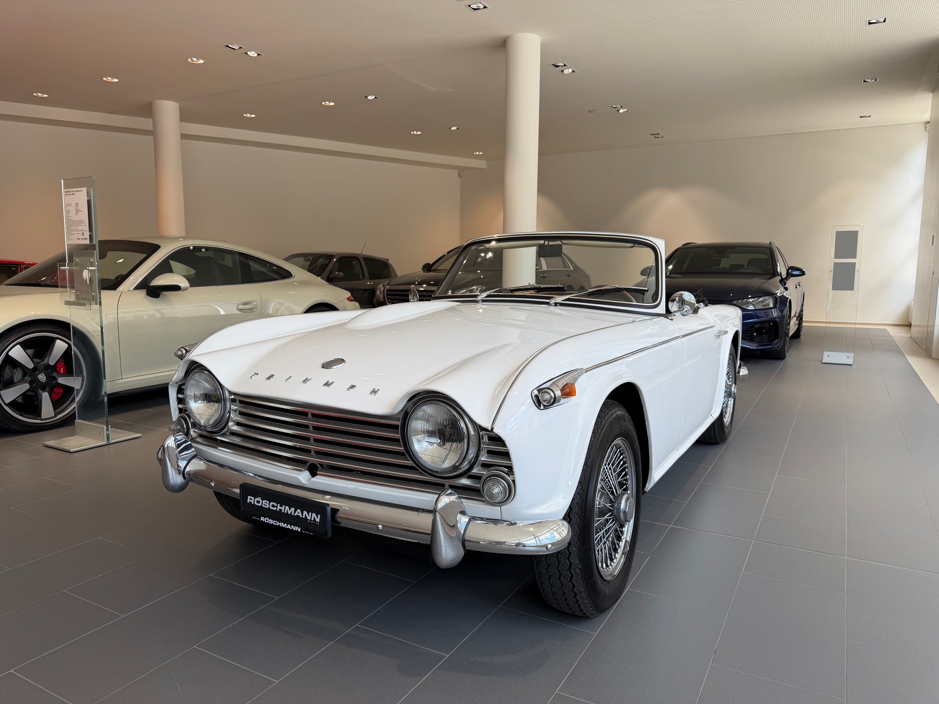 TRIUMPH Veteranenfahrzeug-showroom-element-1