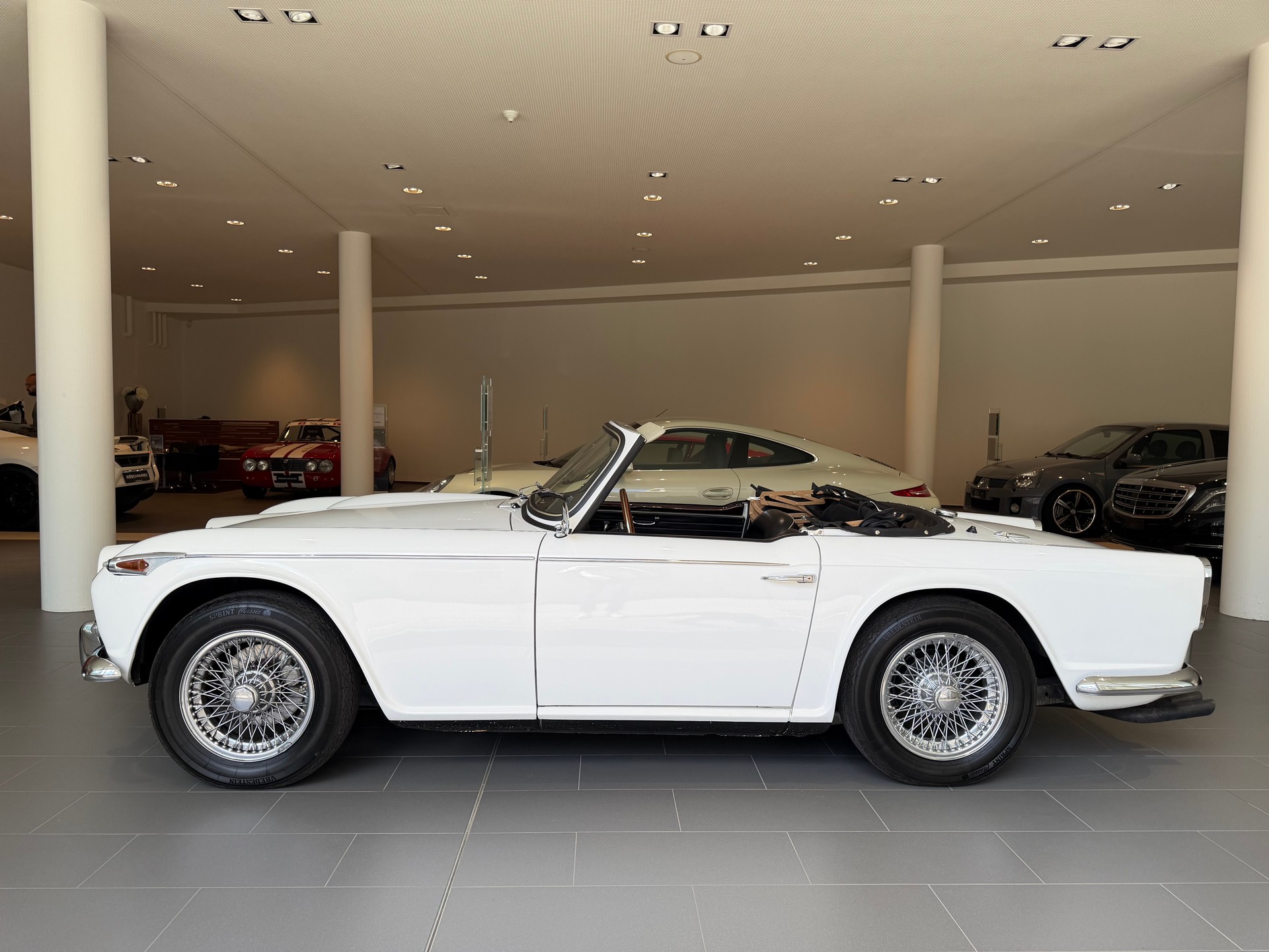 TRIUMPH Veteranenfahrzeug-showroom-element-3