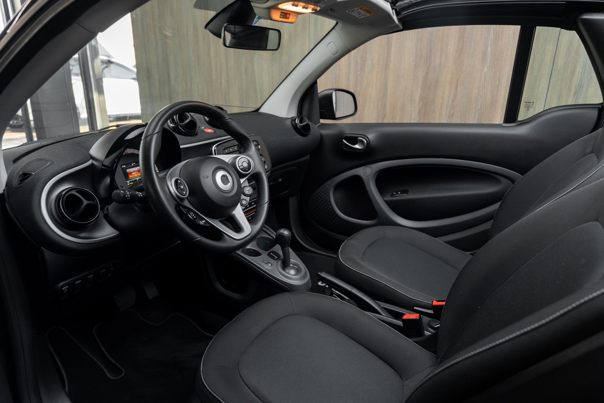 SMART fortwo passion twinmatic-showroom-element-3