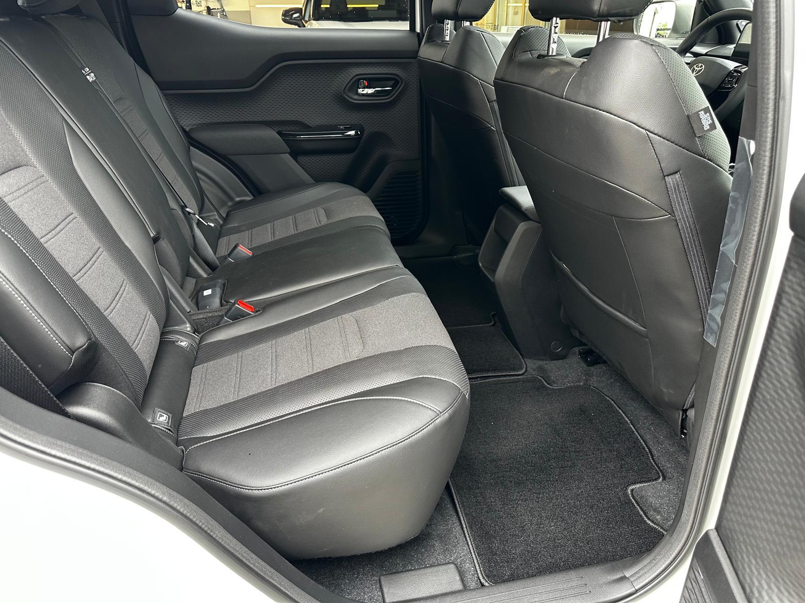 TOYOTA Urban Cruiser Premium AWD-image-11