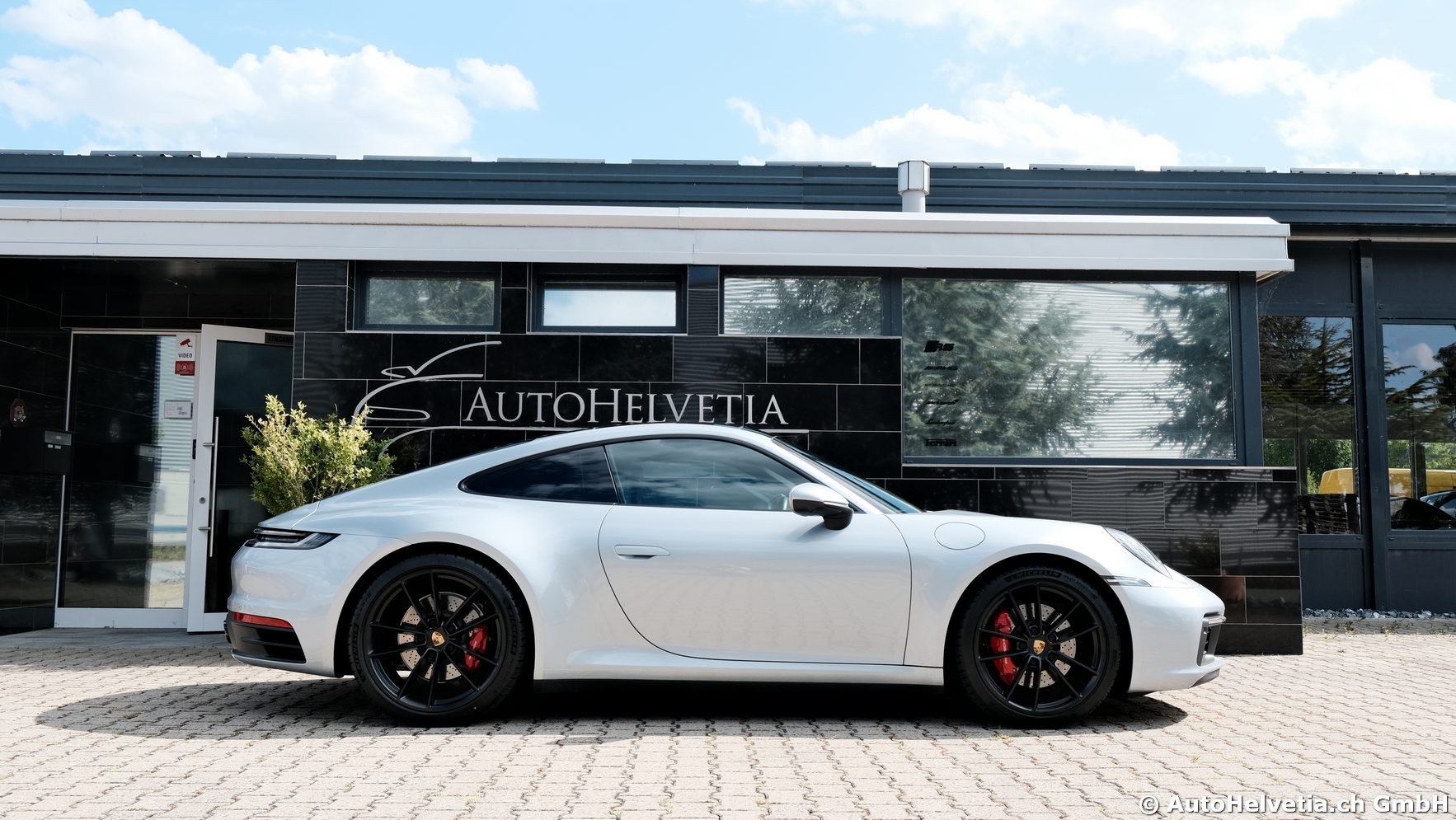 PORSCHE 911 Carrera 4S-showroom-element-3