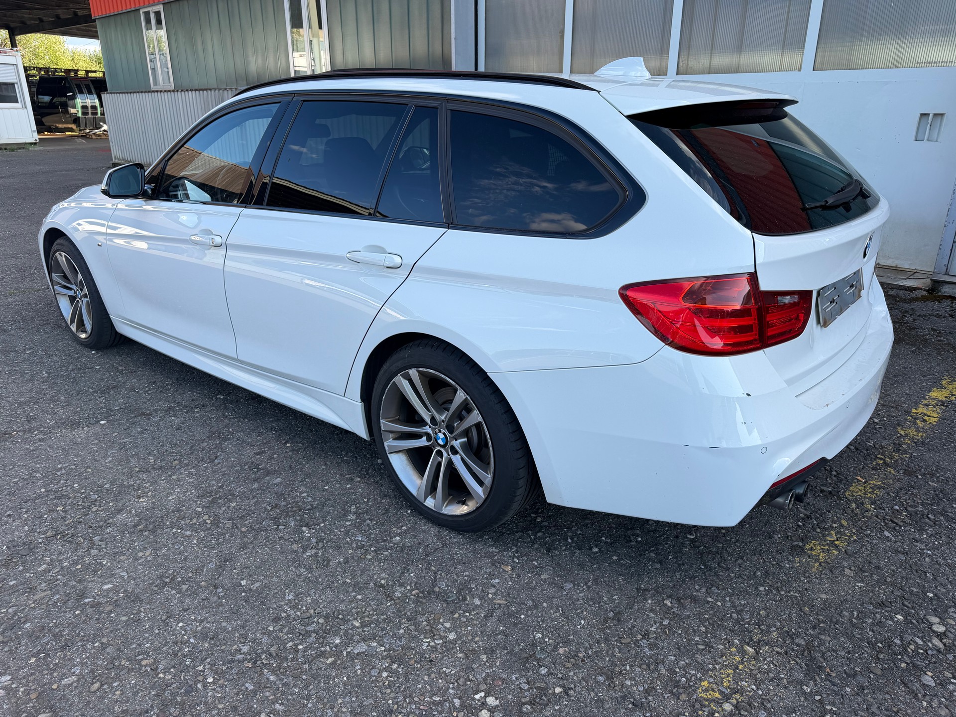 BMW 328i xDrive Touring Steptronic-image-6