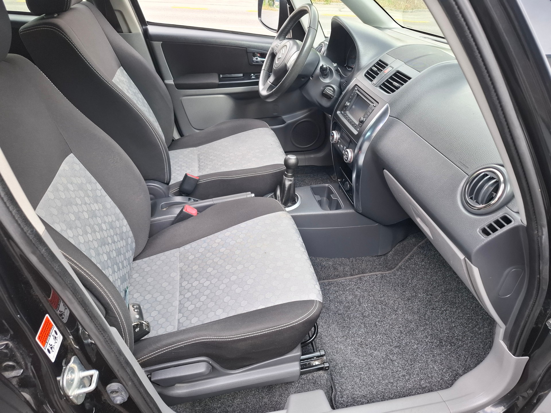 SUZUKI SX4 1.6 16V Compact Top 4WD-image-5