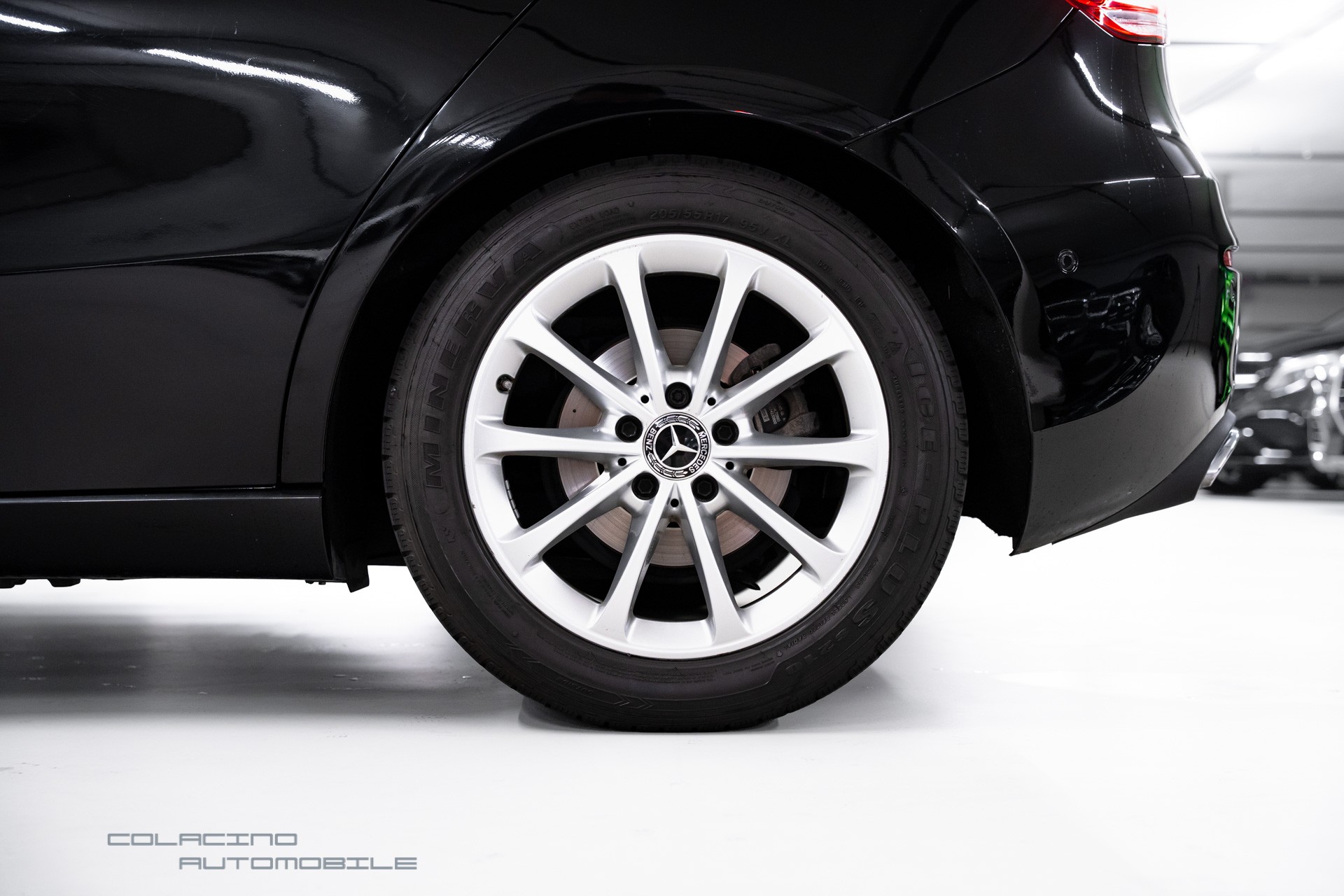MERCEDES-BENZ A 200 7G-DCT-image-9