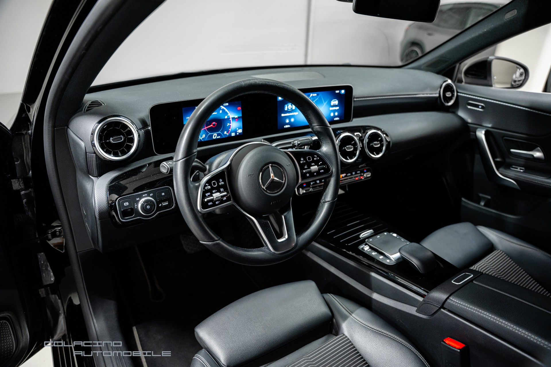 MERCEDES-BENZ A 200 7G-DCT-image-11