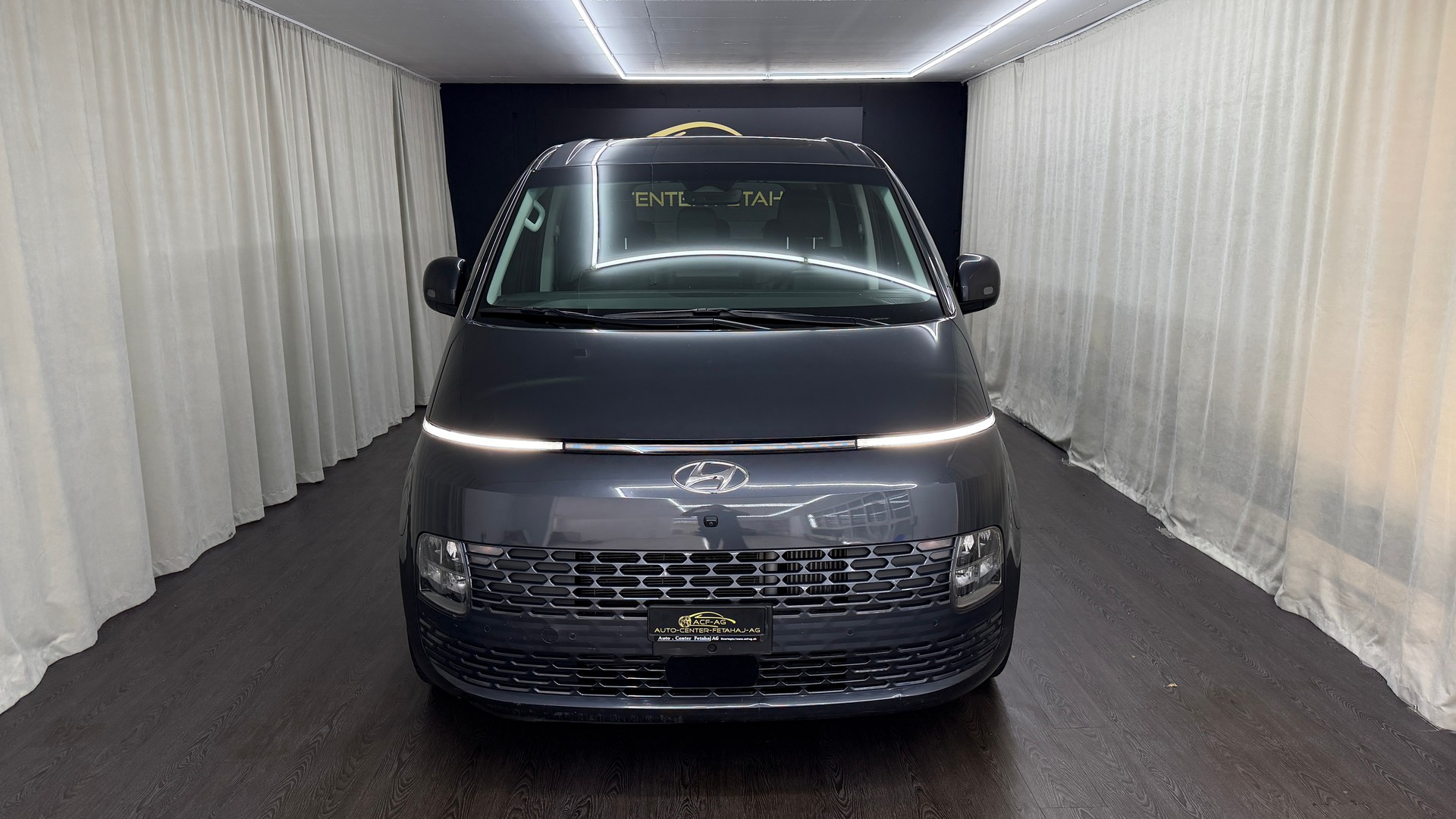 HYUNDAI Staria Premium 2.2 CRDi Vertex 4WD A-showroom-element-1