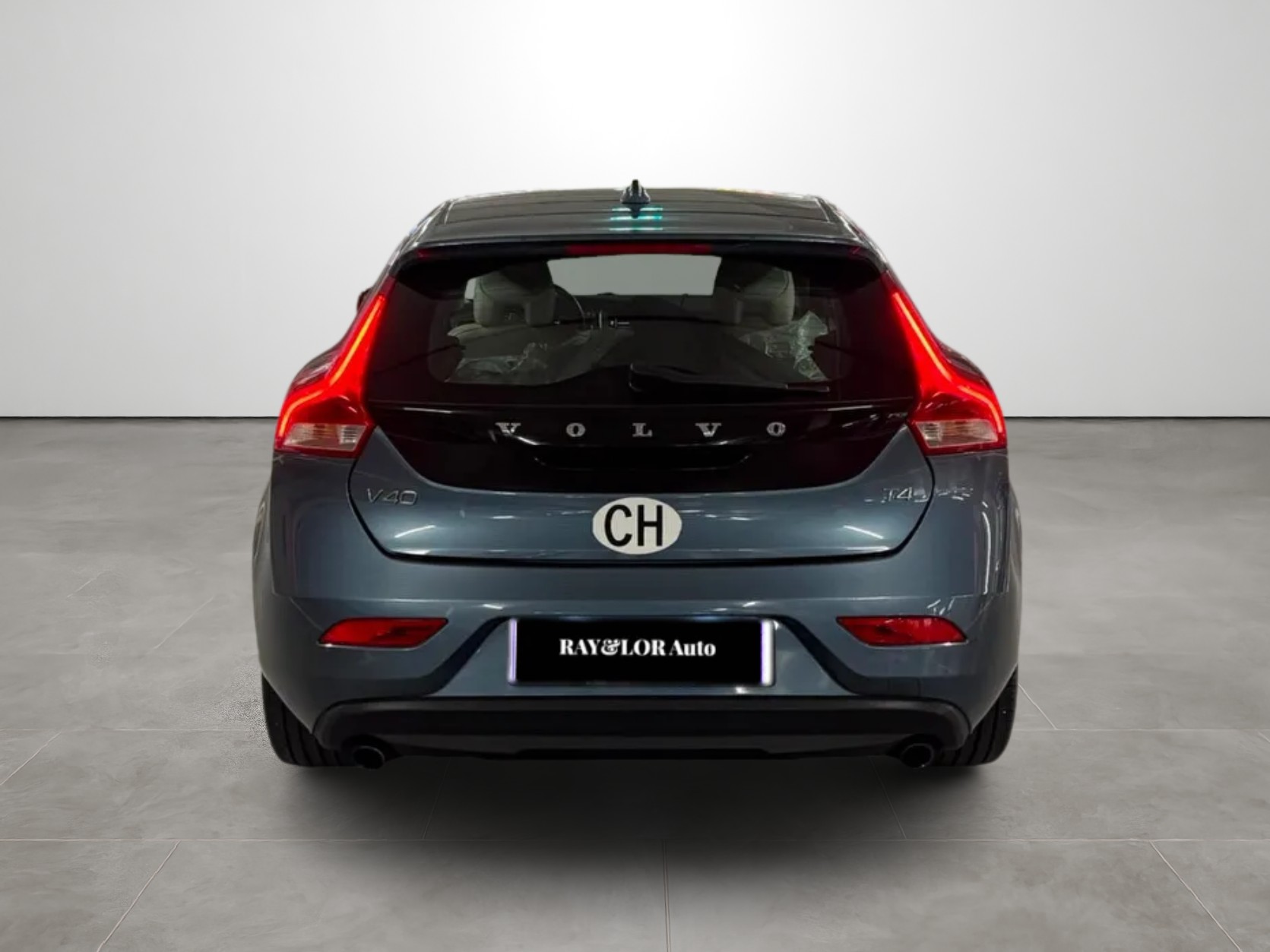 VOLVO V40 T4 Momentum Powershift-image-5